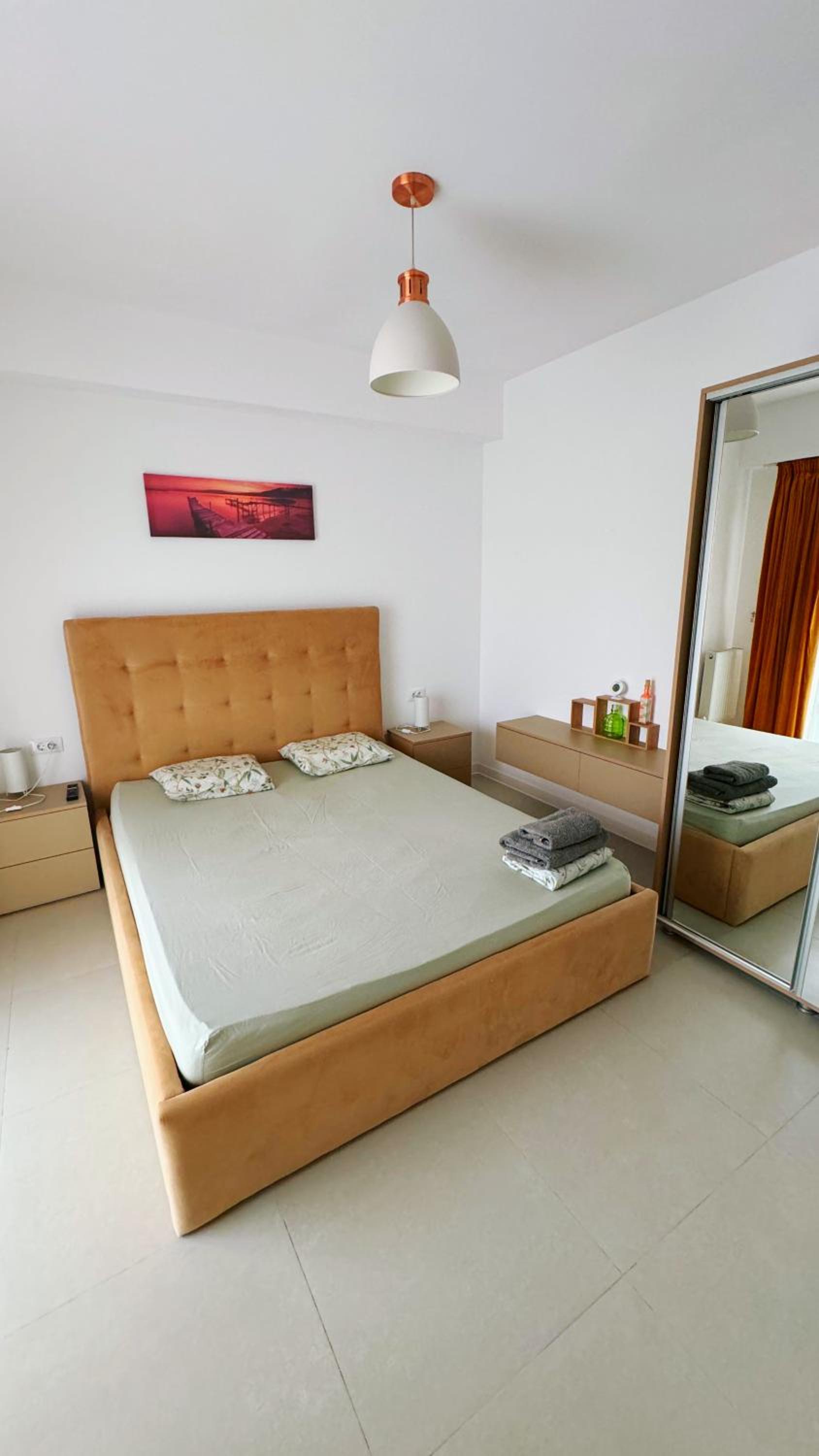 One-Bedroom Apartment photo 2