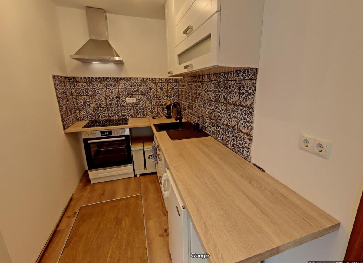One-Bedroom Apartment with Terrace photo 2