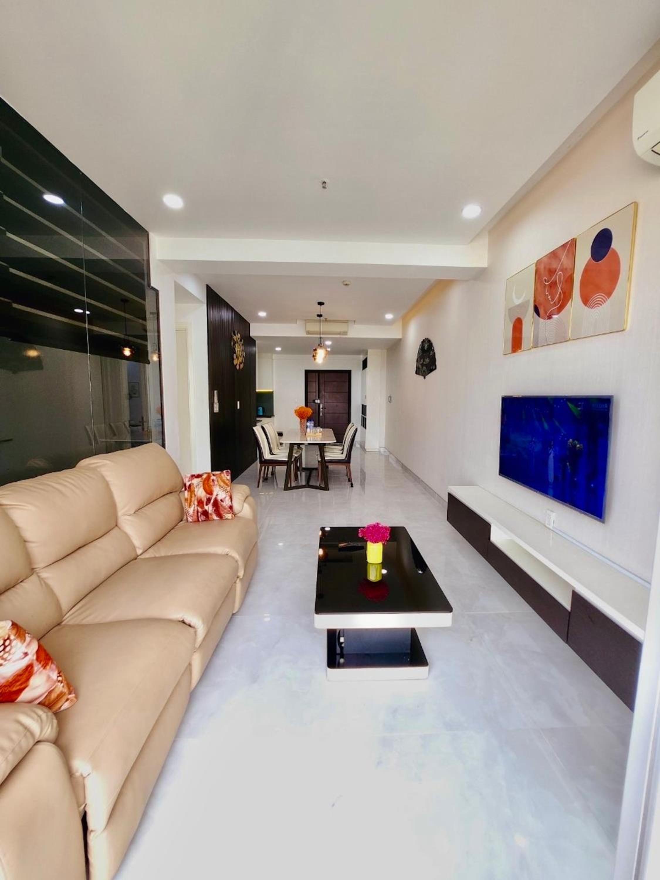 Three-Bedroom Apartment - High Floor