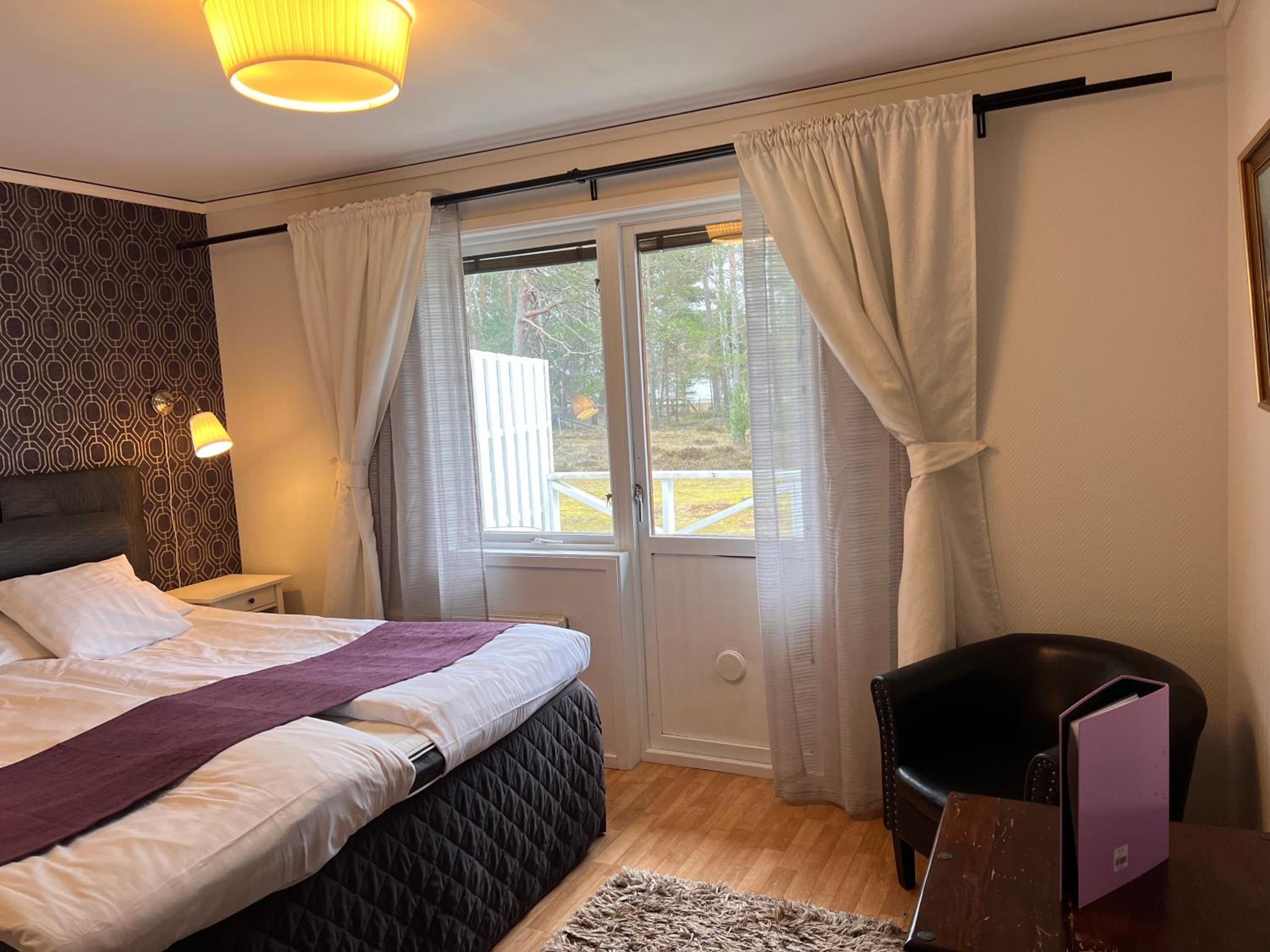 Double Room - Photo 7