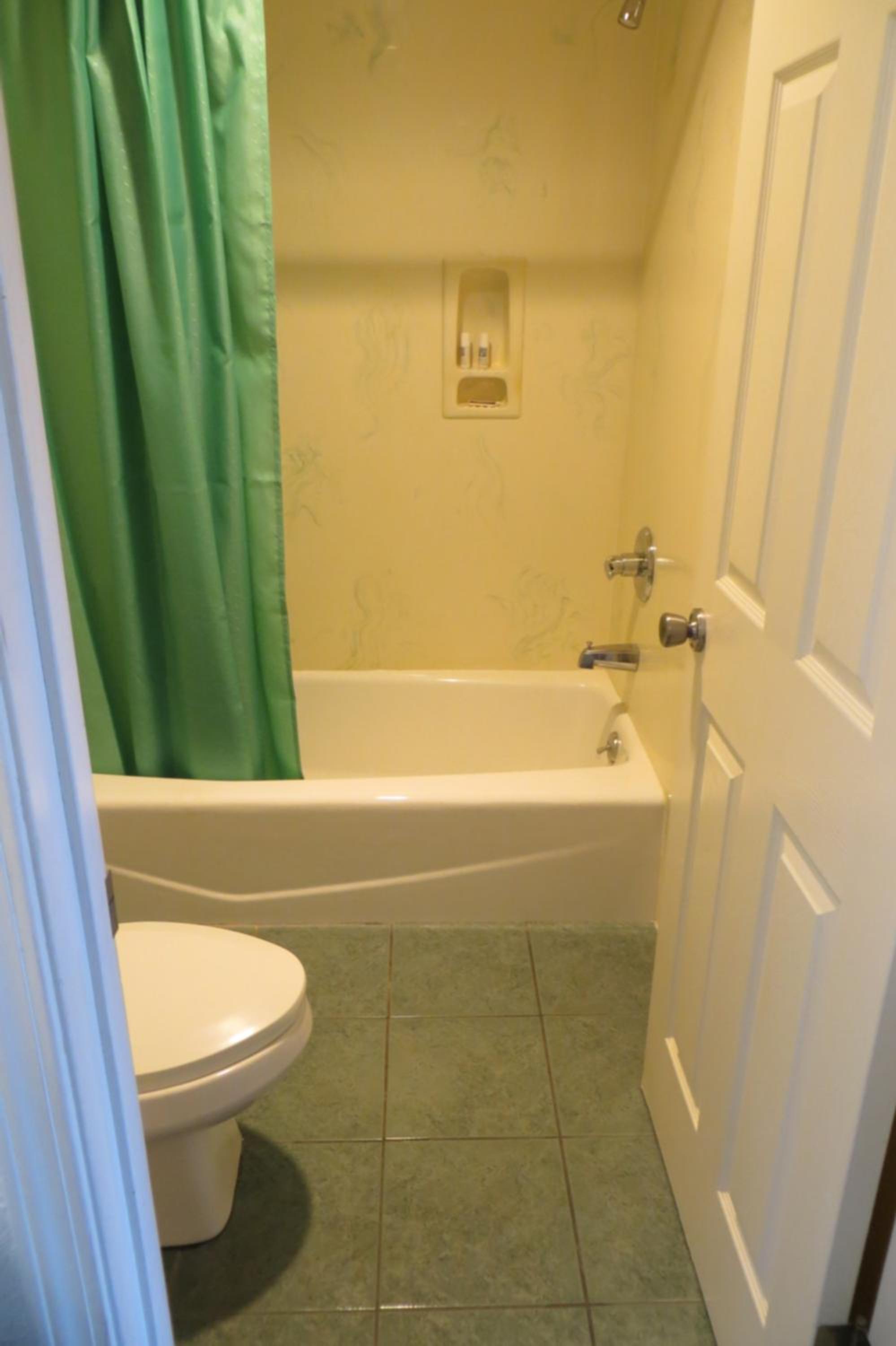 Queen Room with Two Queen Beds photo 3