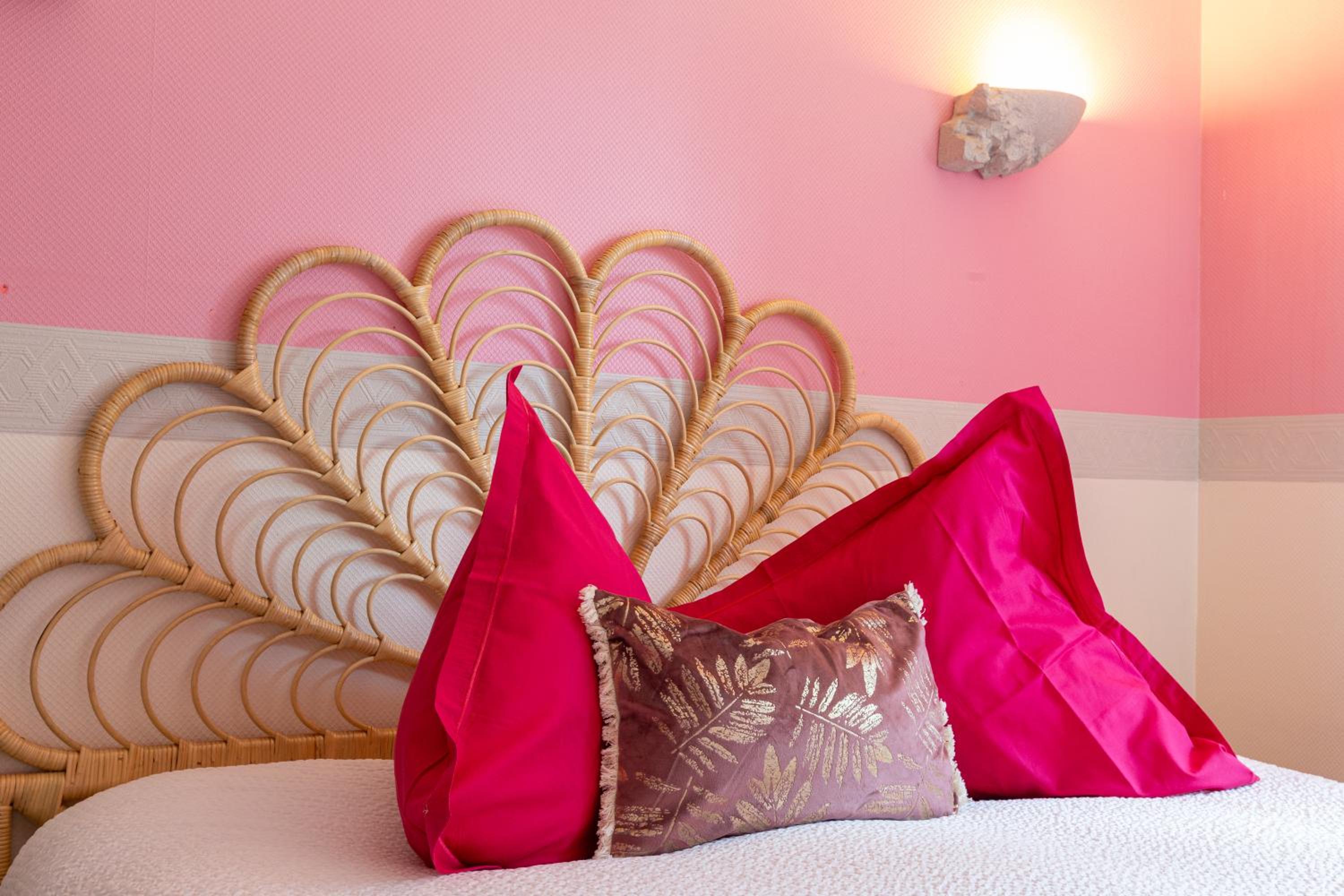 Small Double Room - Photo 3