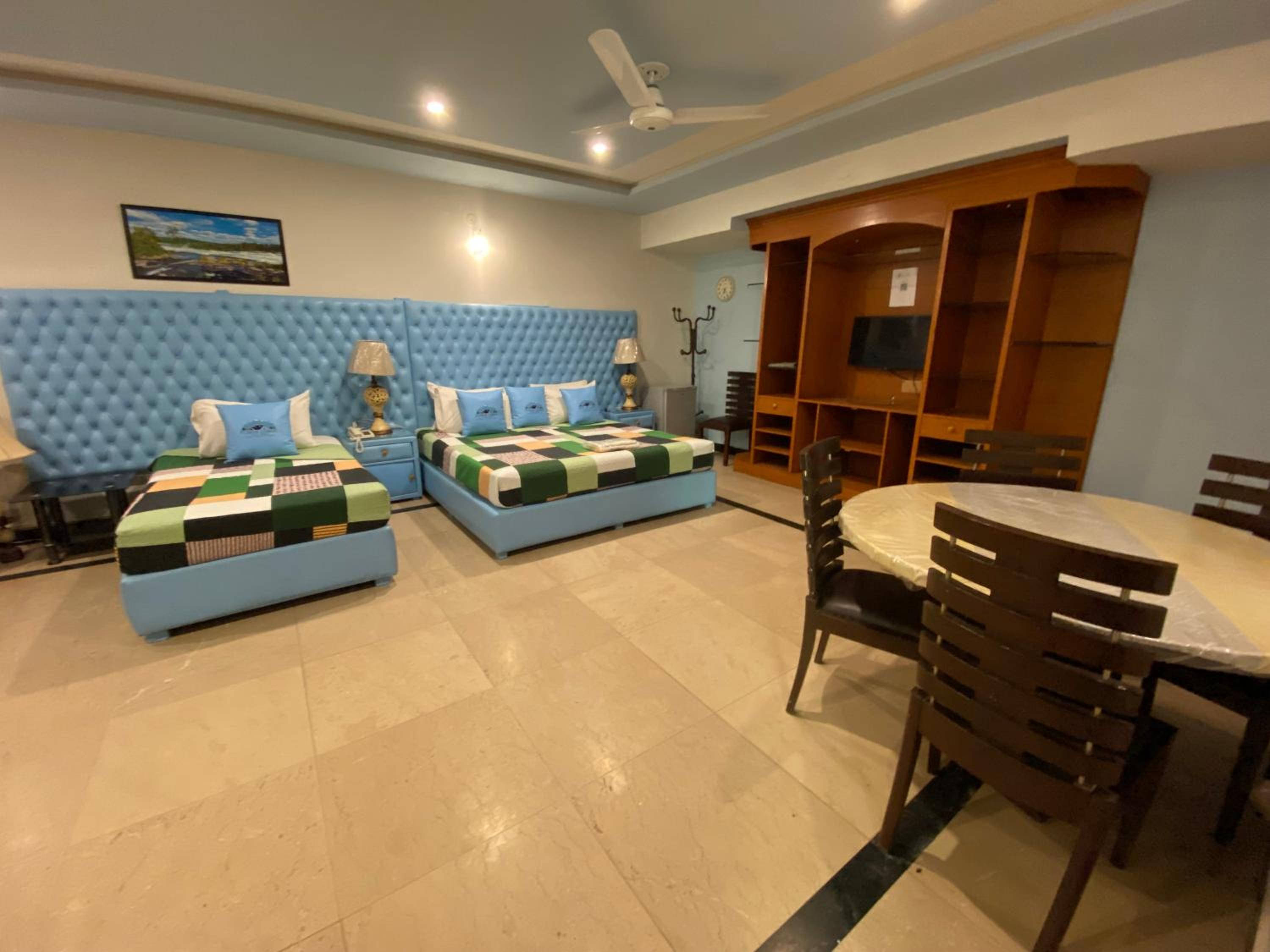 Triple Room with Mountain View