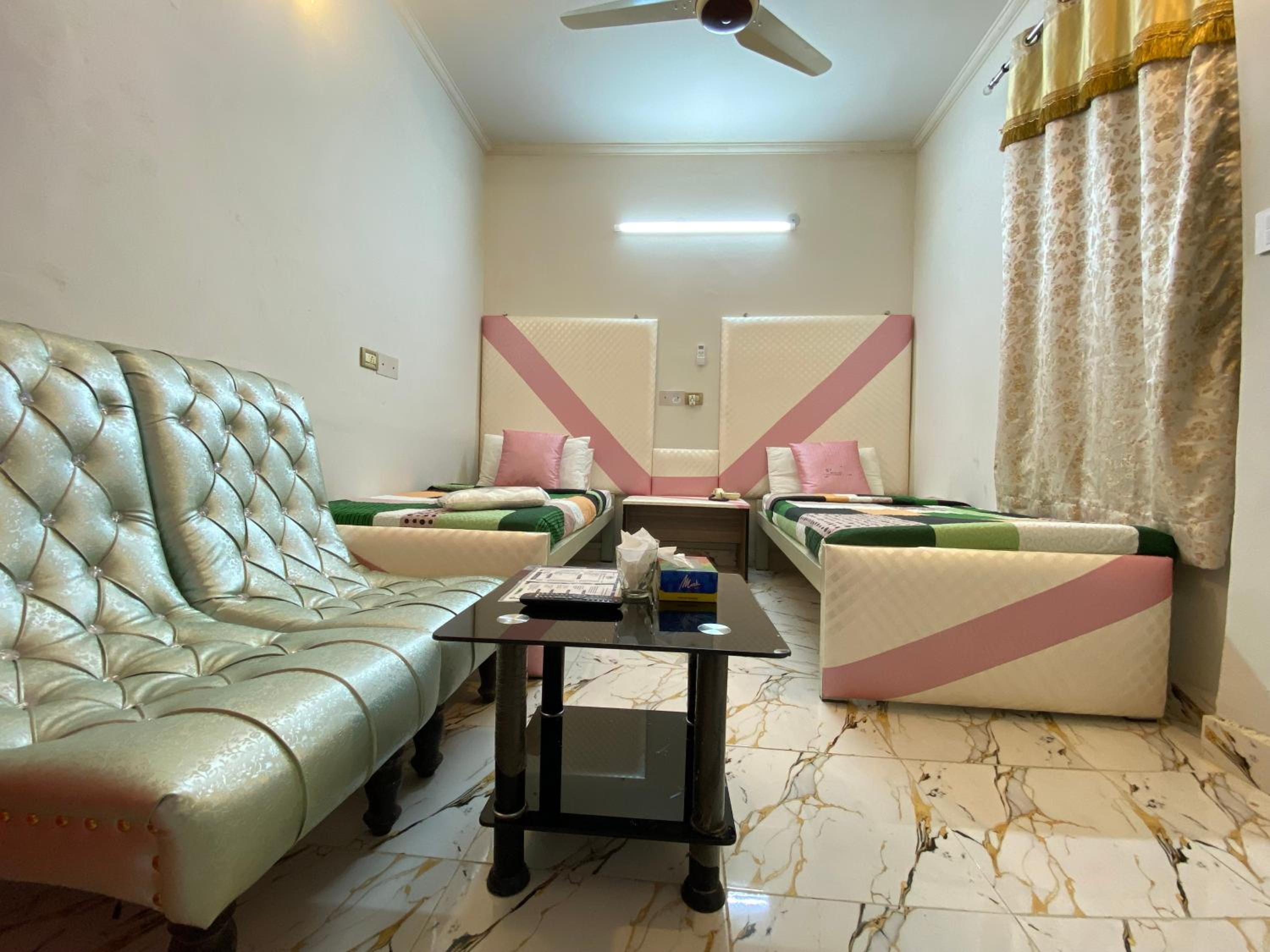 Deluxe Twin Room