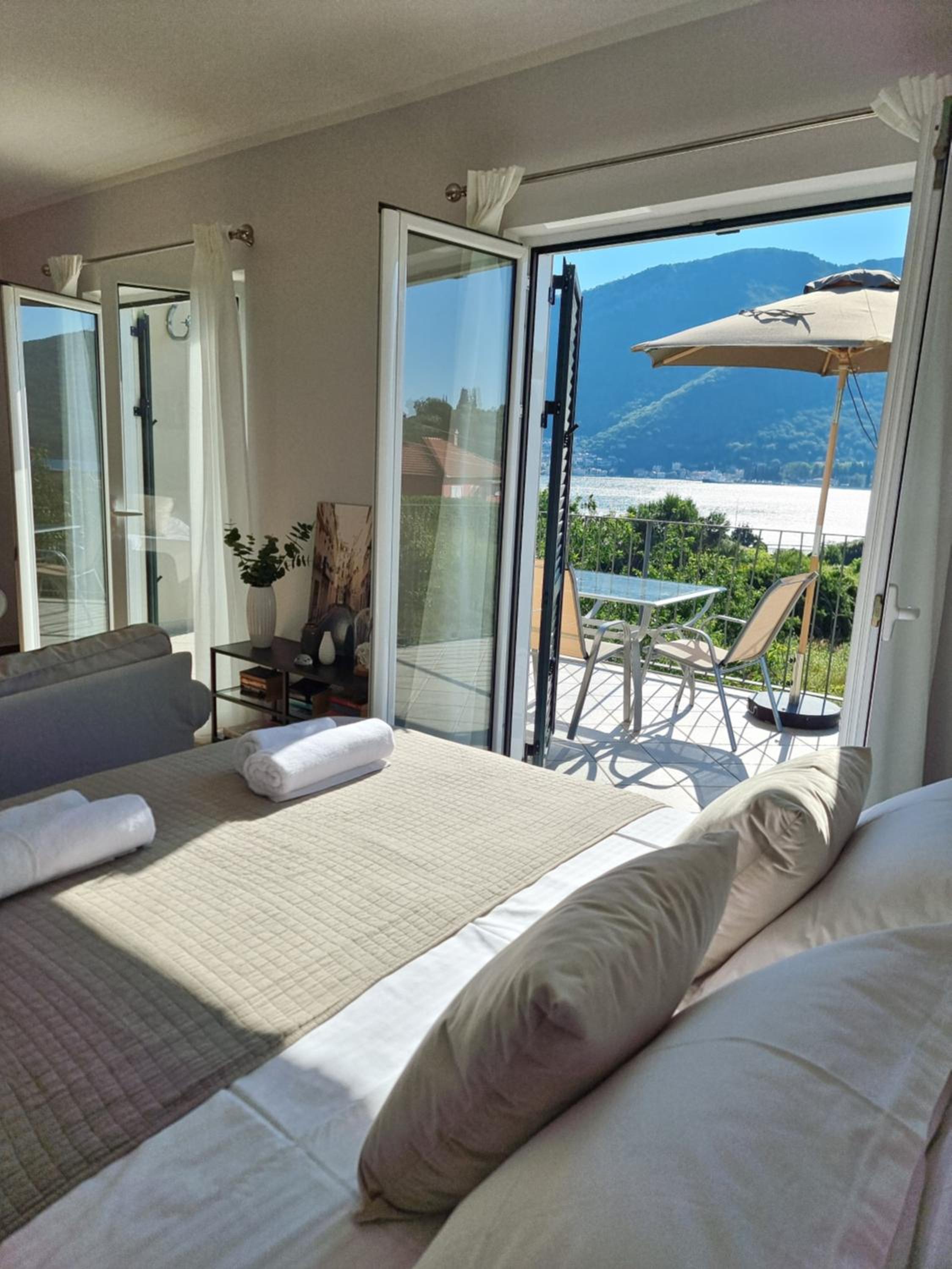 Apartment with Sea View photo 2