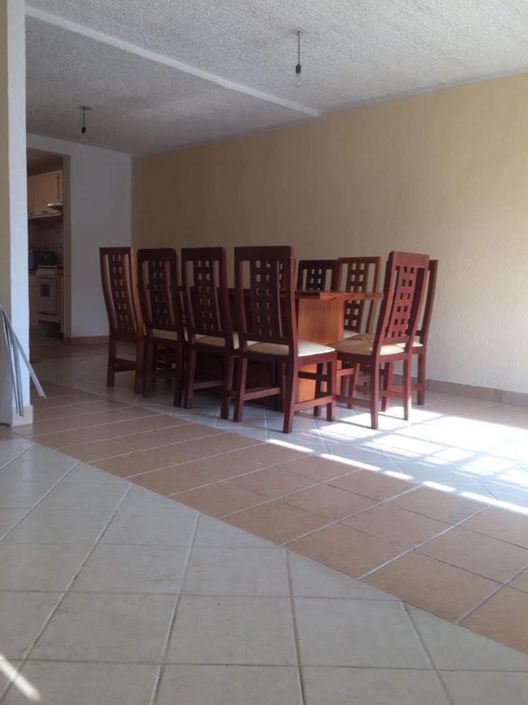 Three-Bedroom House photo 2