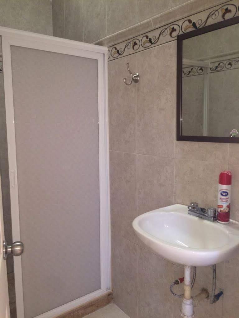 Three-Bedroom House photo 3