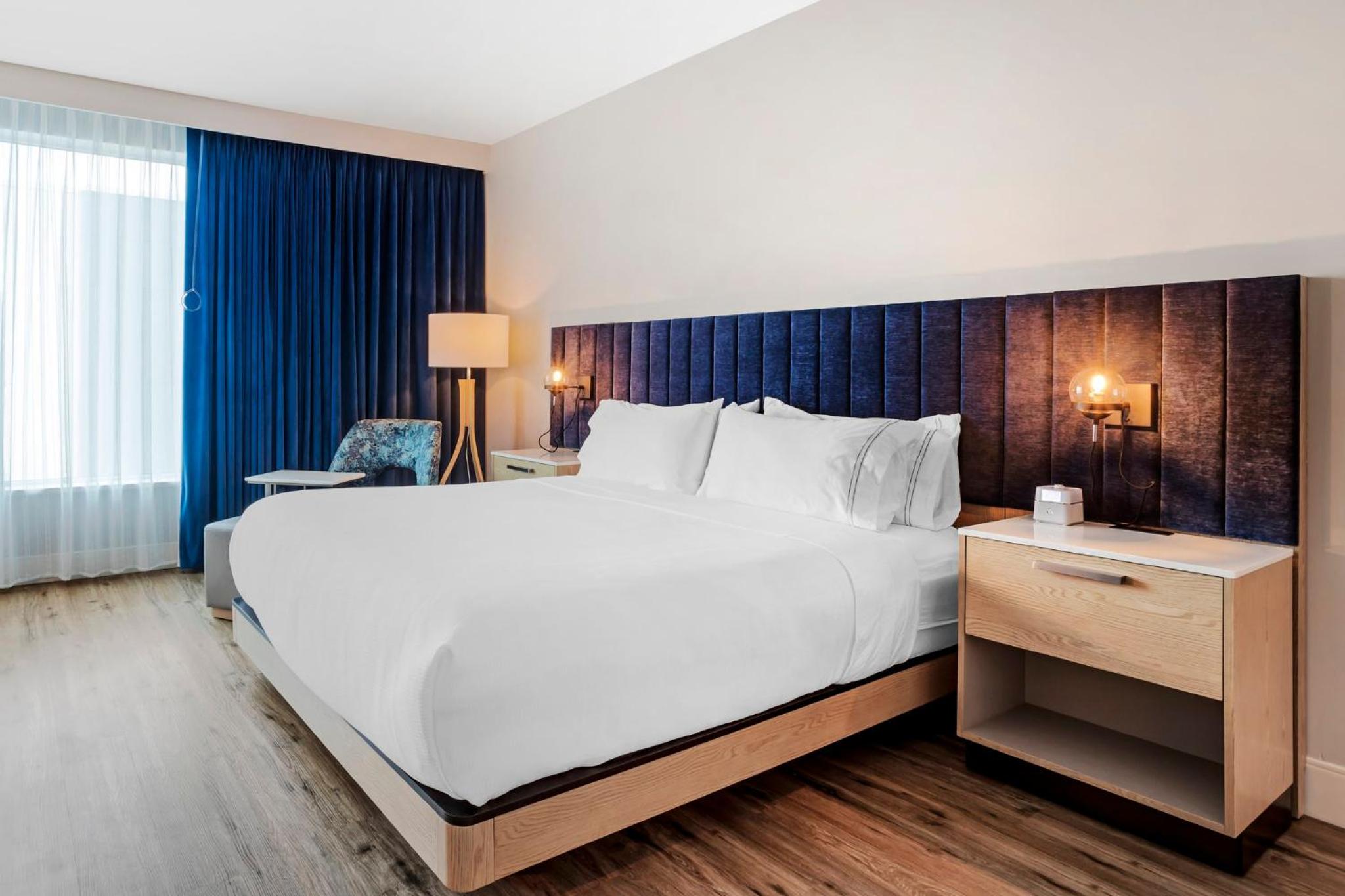 Premium King Room - Trainer - Photo 9