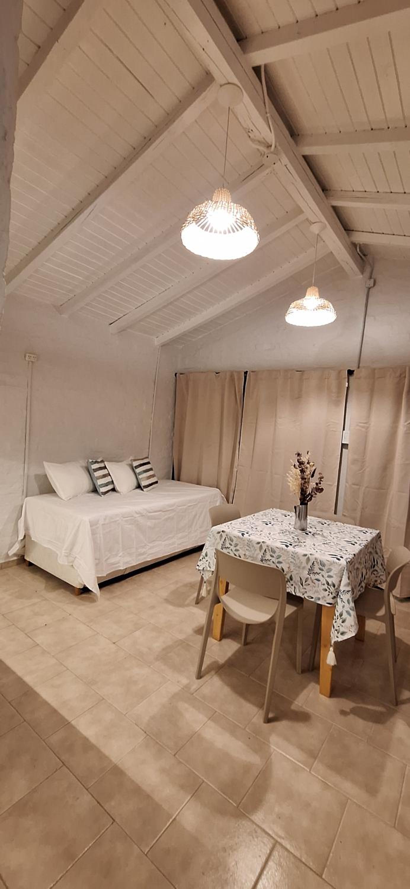 One-Bedroom House photo 1