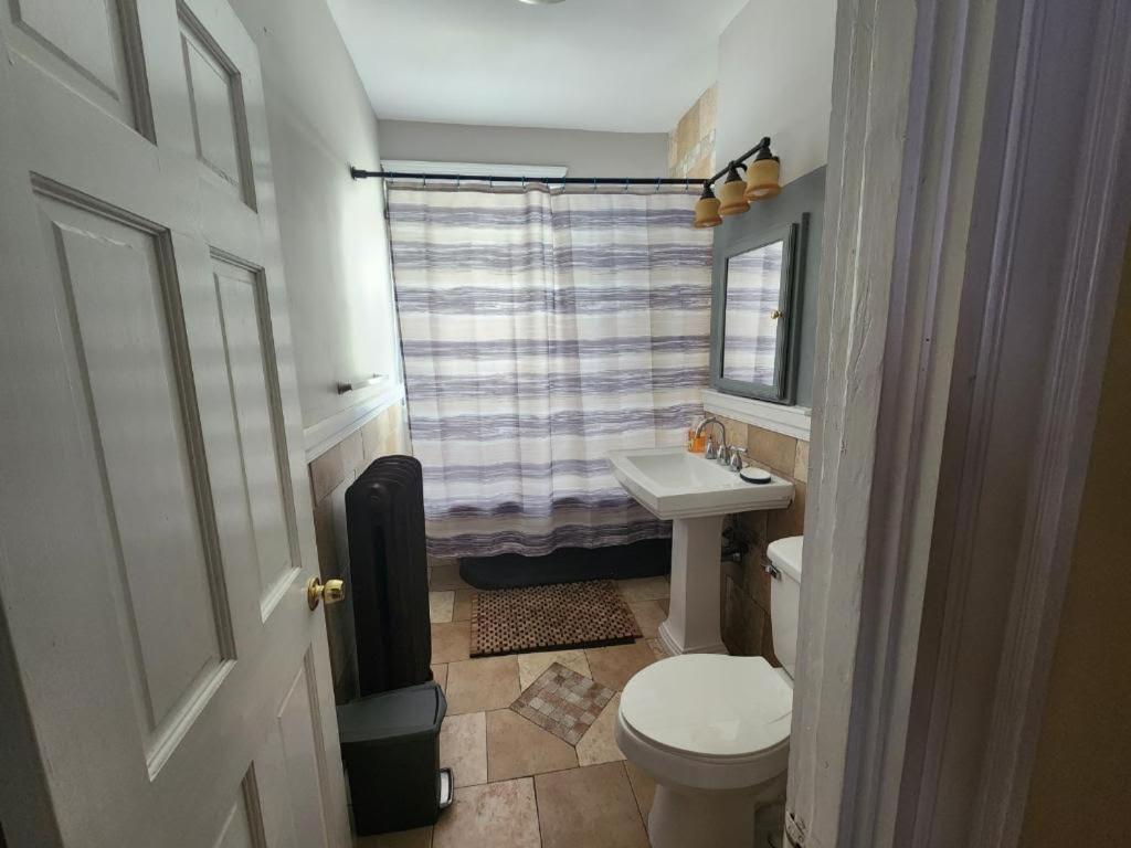 One-Bedroom Apartment photo 3