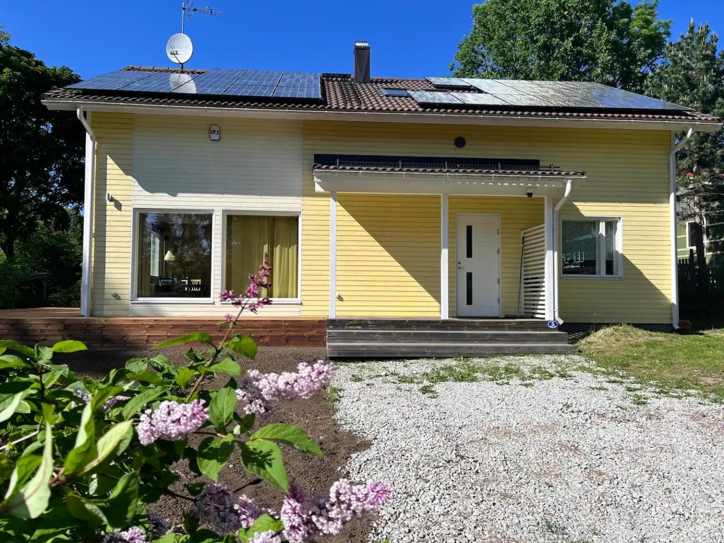 Two-Bedroom House photo 3