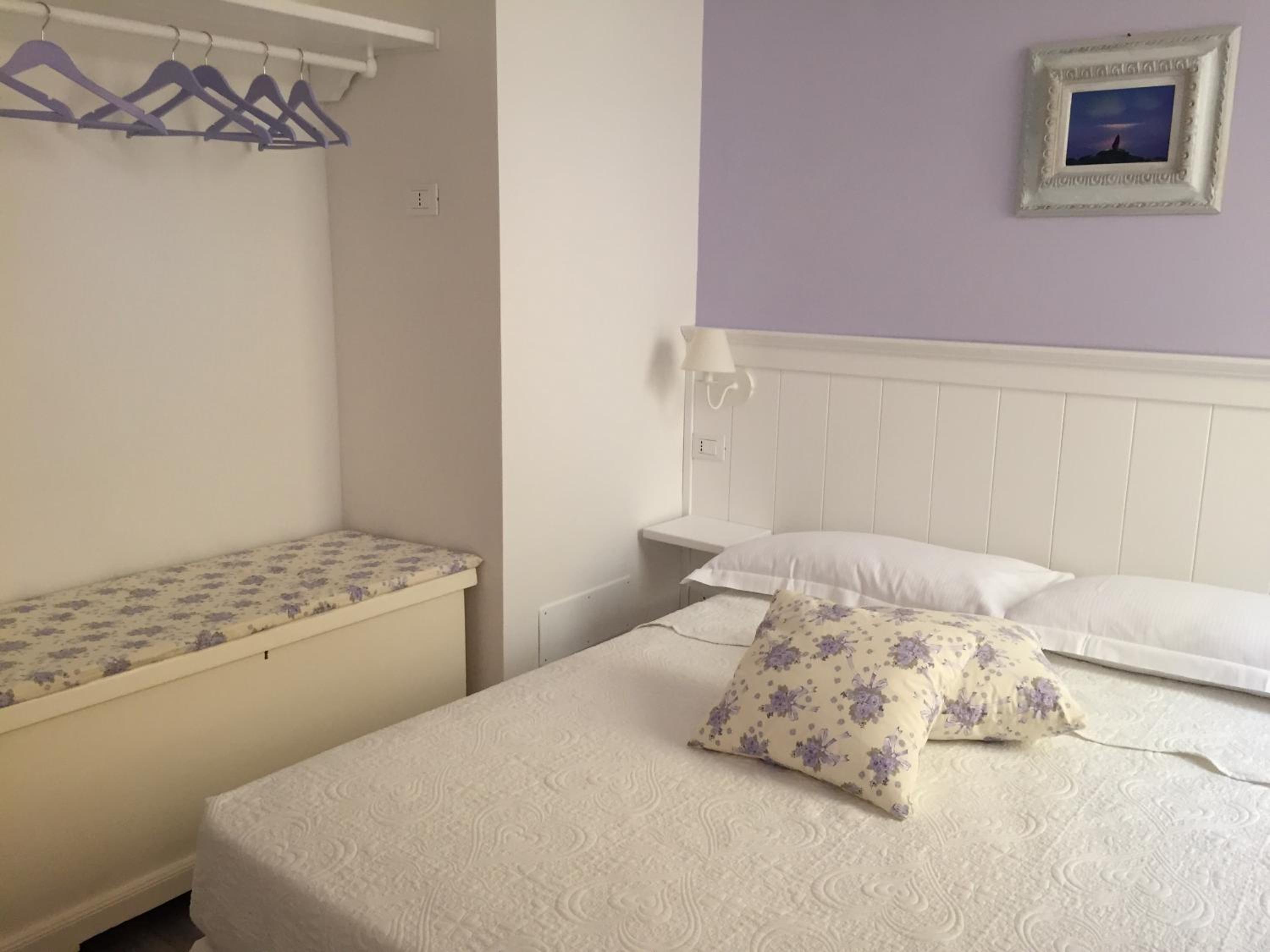 Double Room with Private Bathroom photo 3