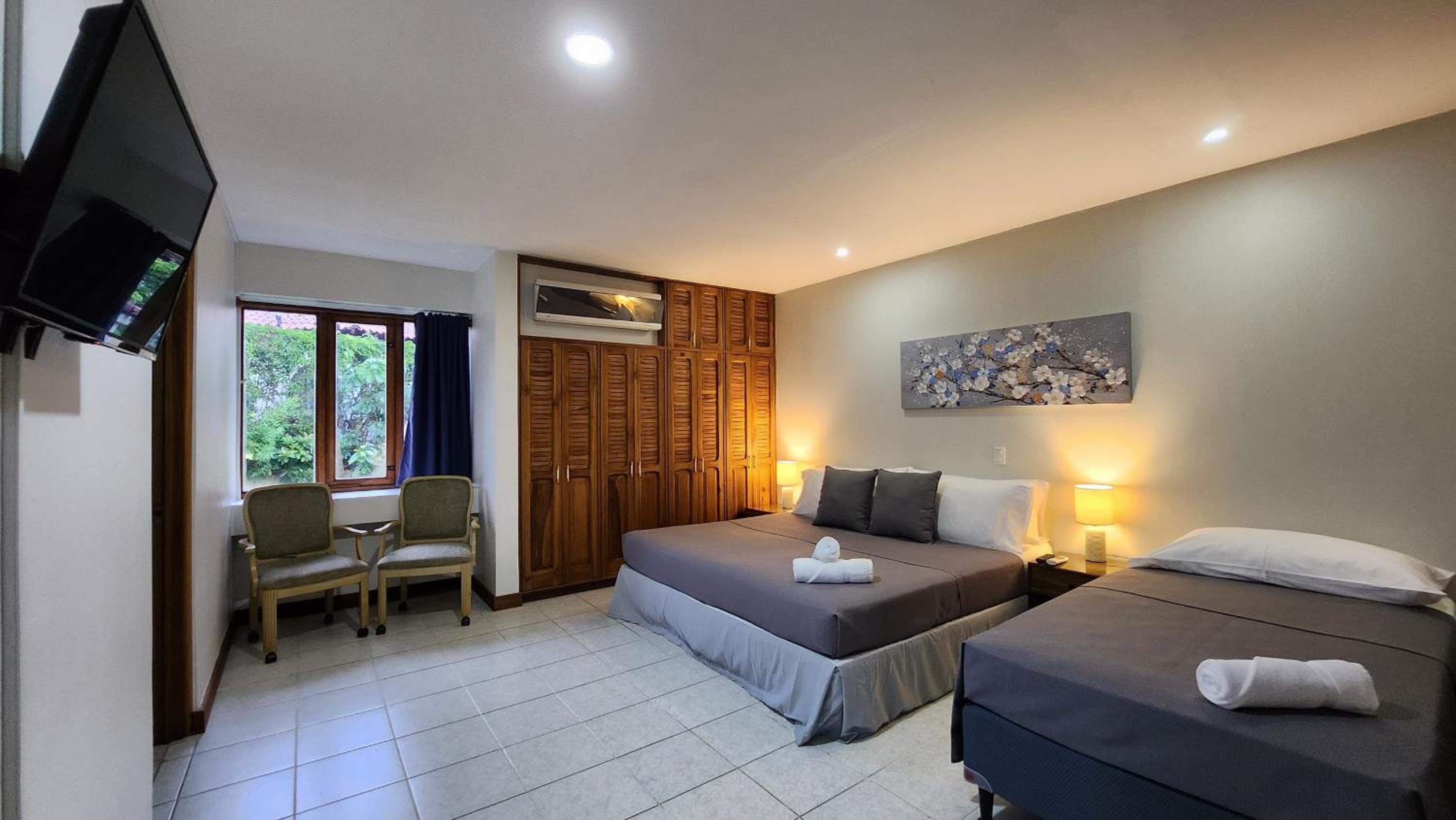 Triple Room