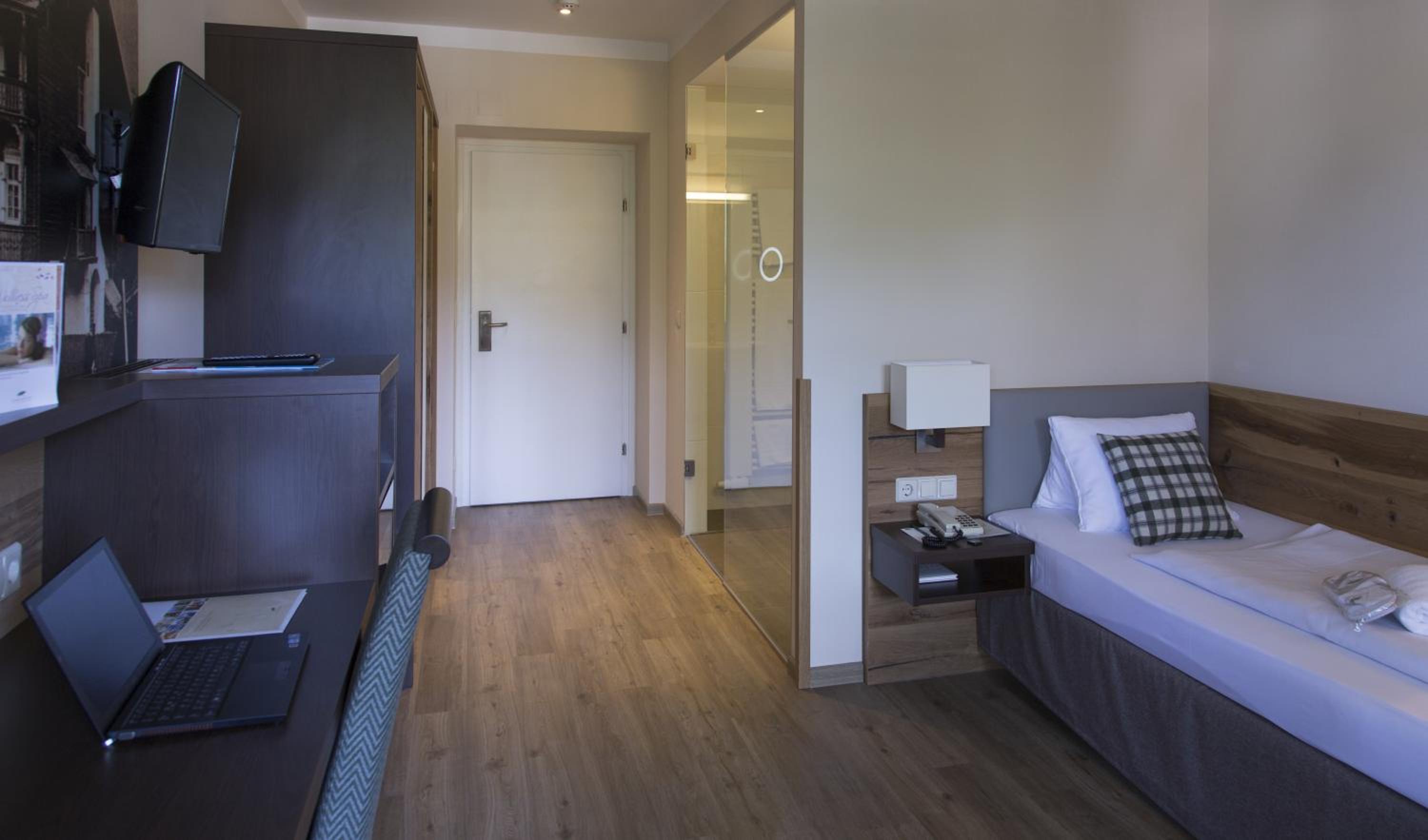 Single Room photo 1