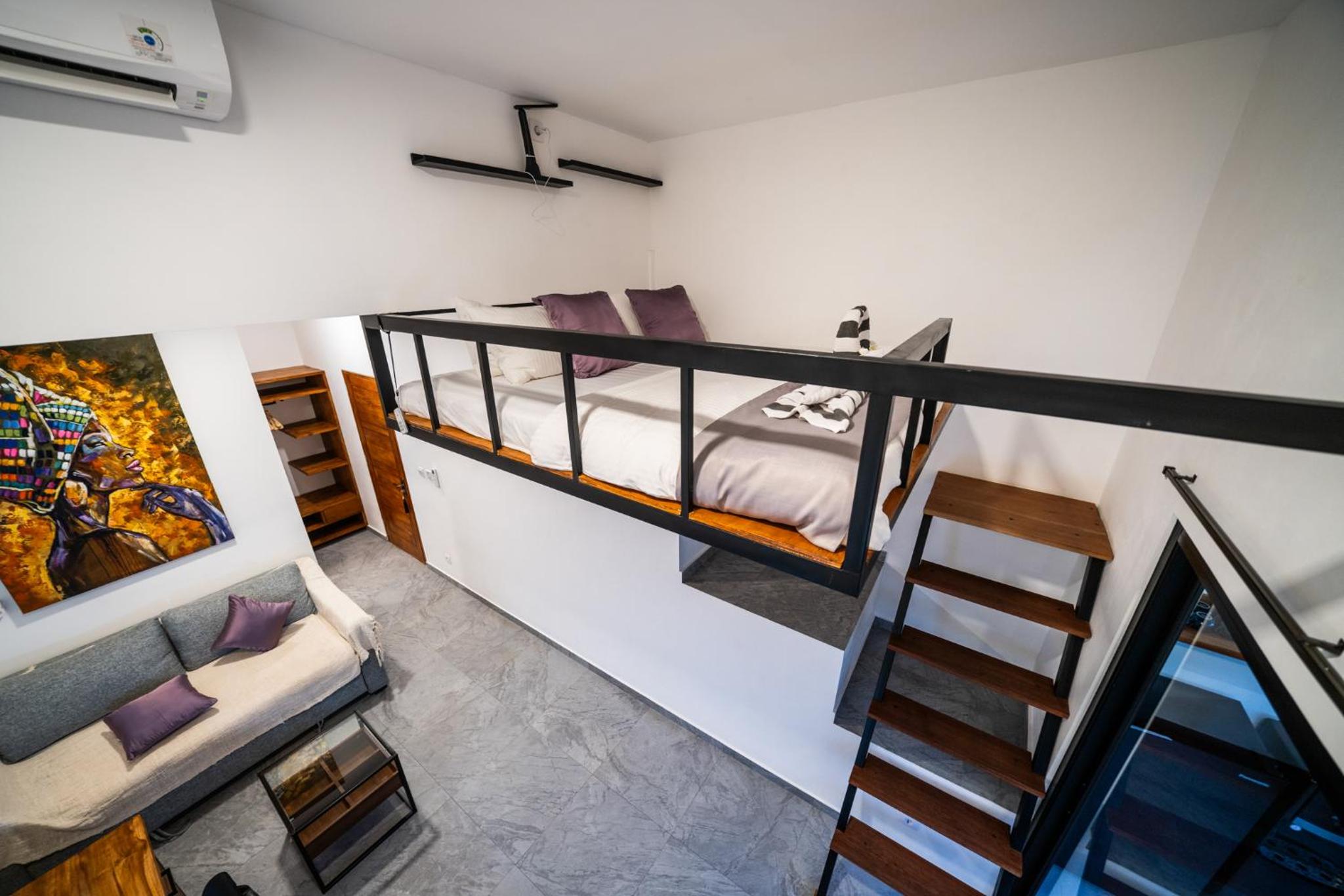 One-Bedroom Apartment photo 2