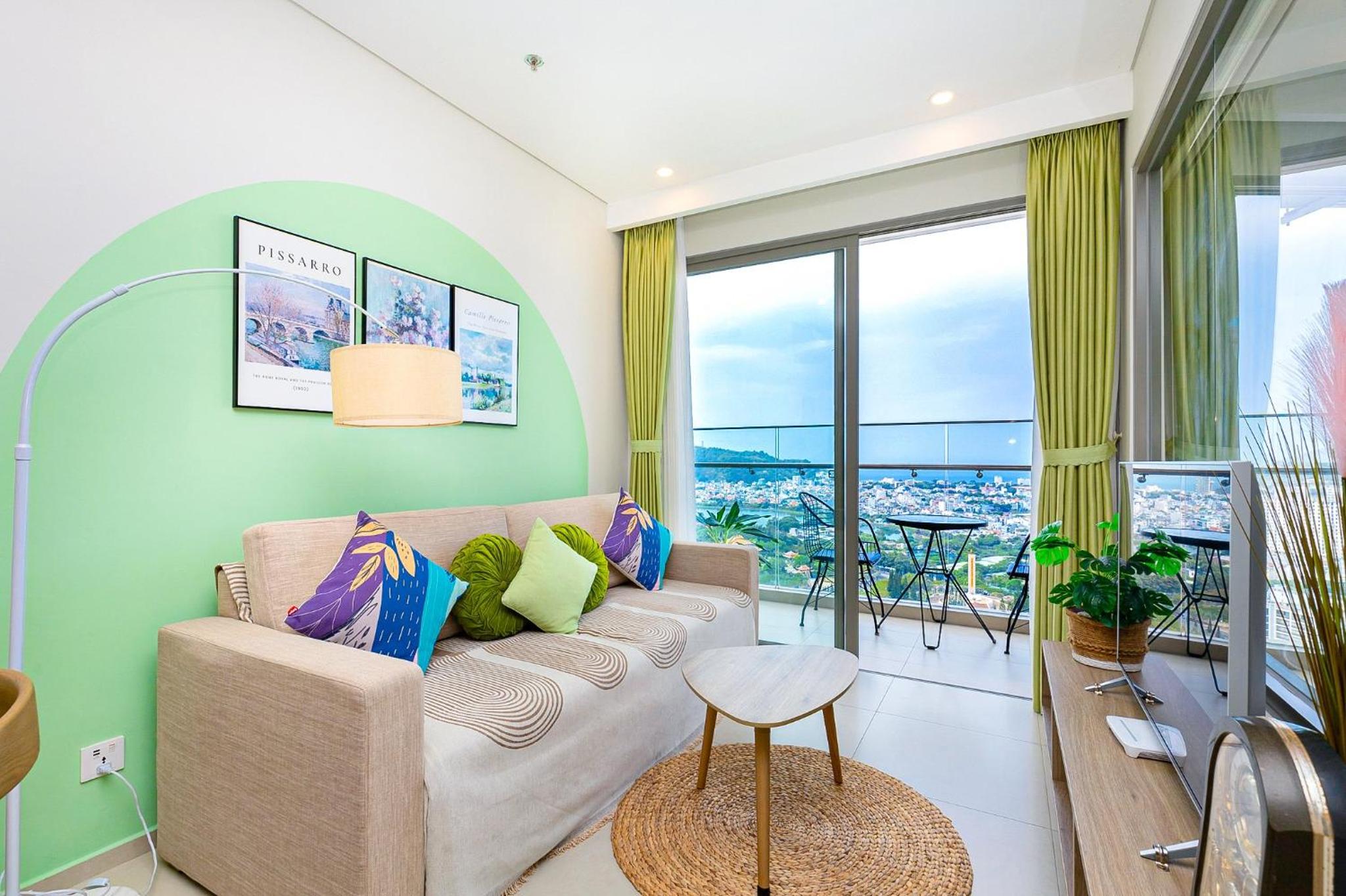 Two-Bedroom Apartment with Balcony - Photo 42