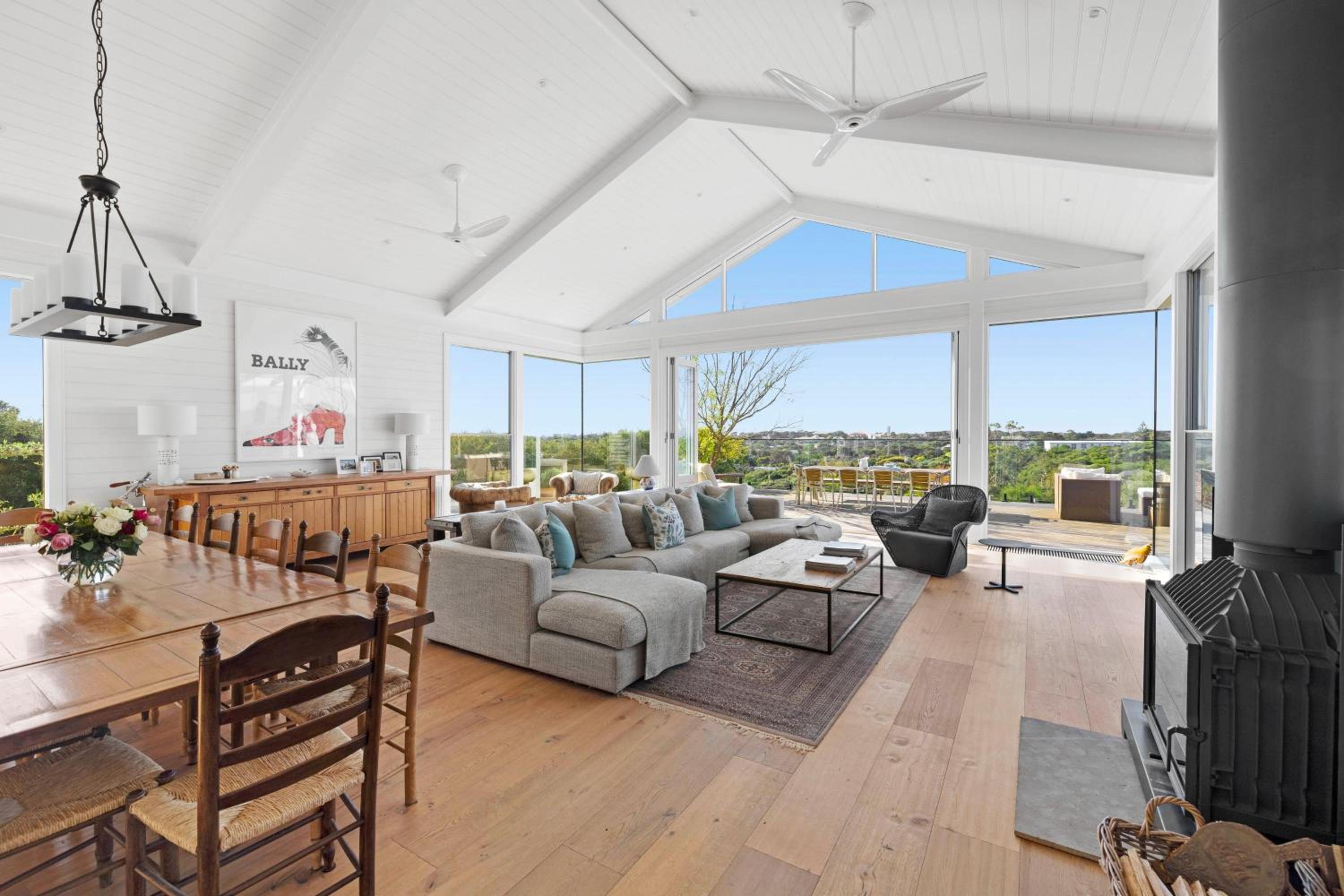 Four-Bedroom House photo 1