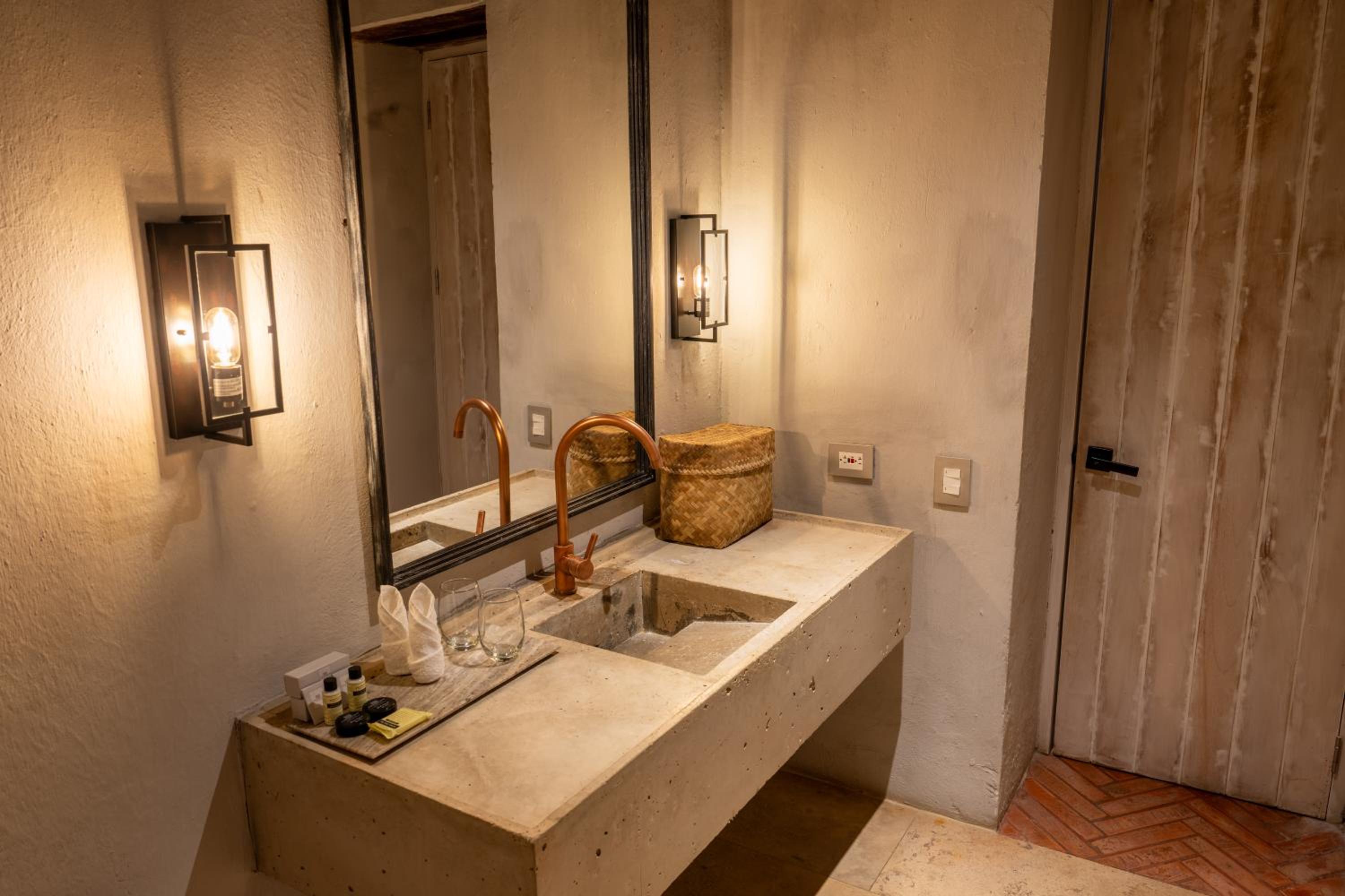 2 Double Beds-Premium Room - Photo 6