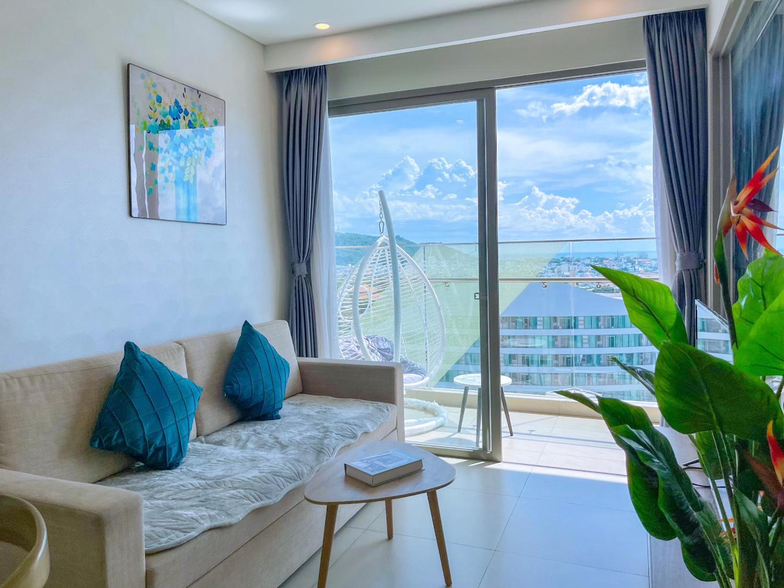 Two-Bedroom Apartment with View - Photo 21