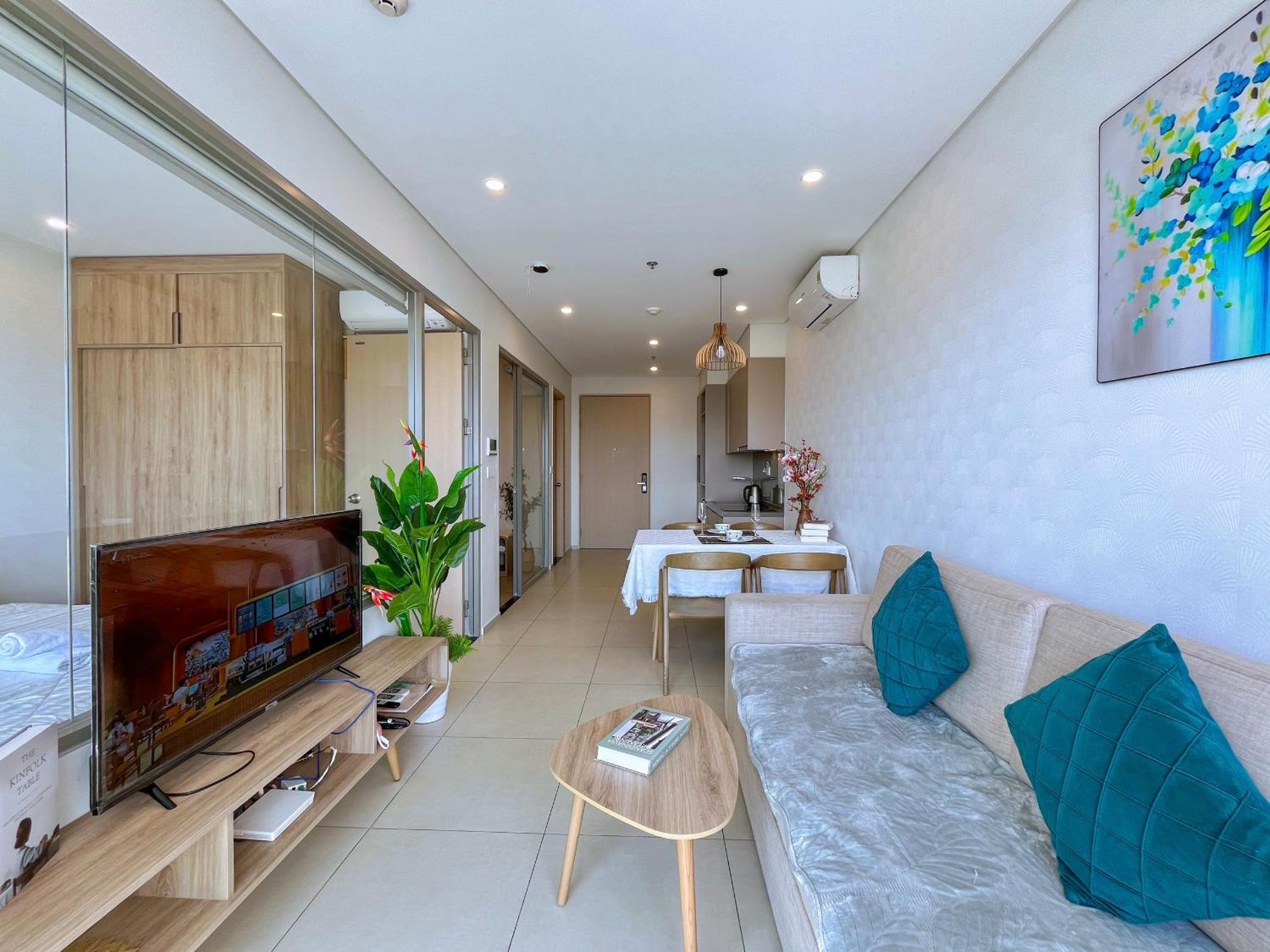 Two-Bedroom Apartment with View - Photo 26