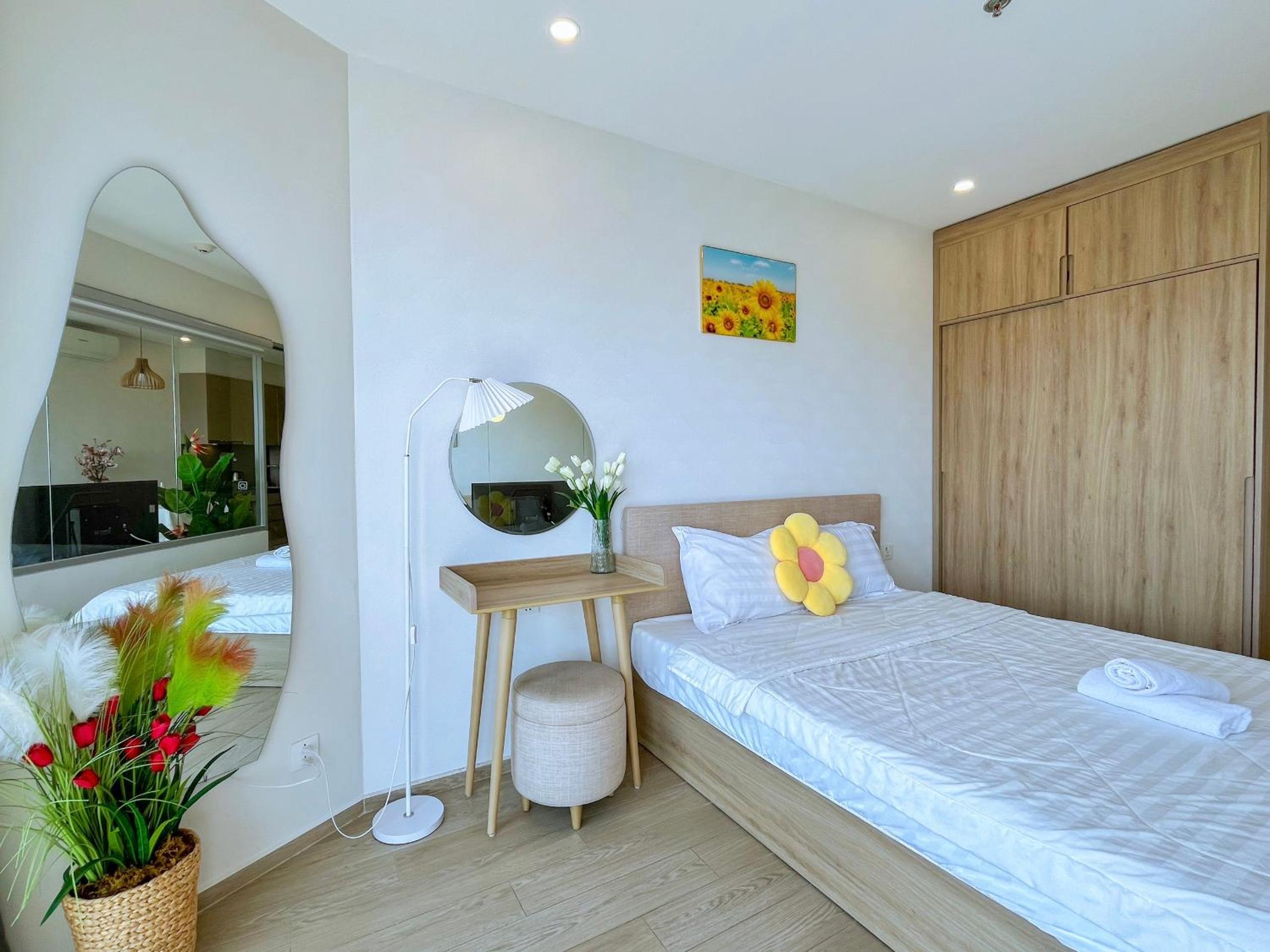 Two-Bedroom Apartment with View - Photo 24