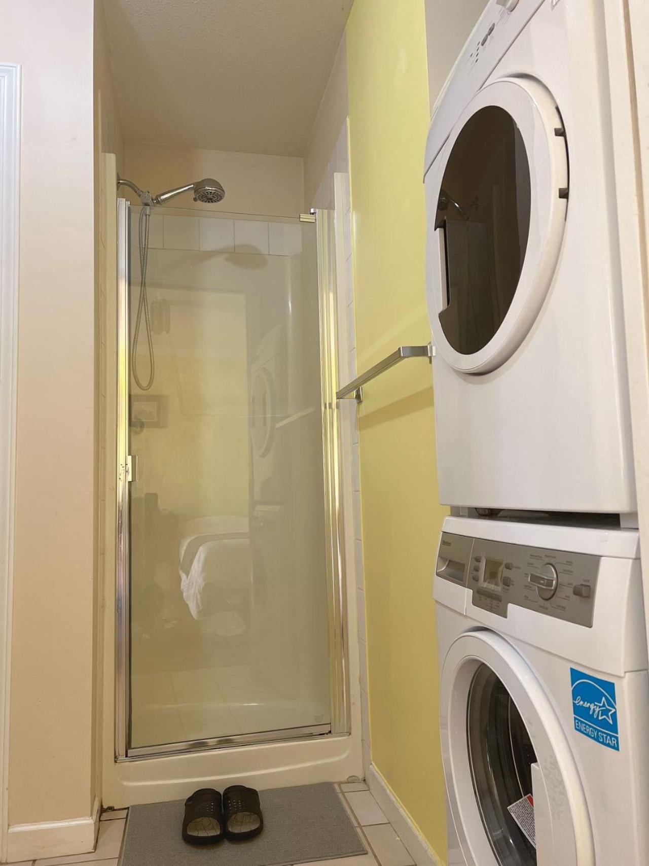 Single Room With Private Bathroom photo 3