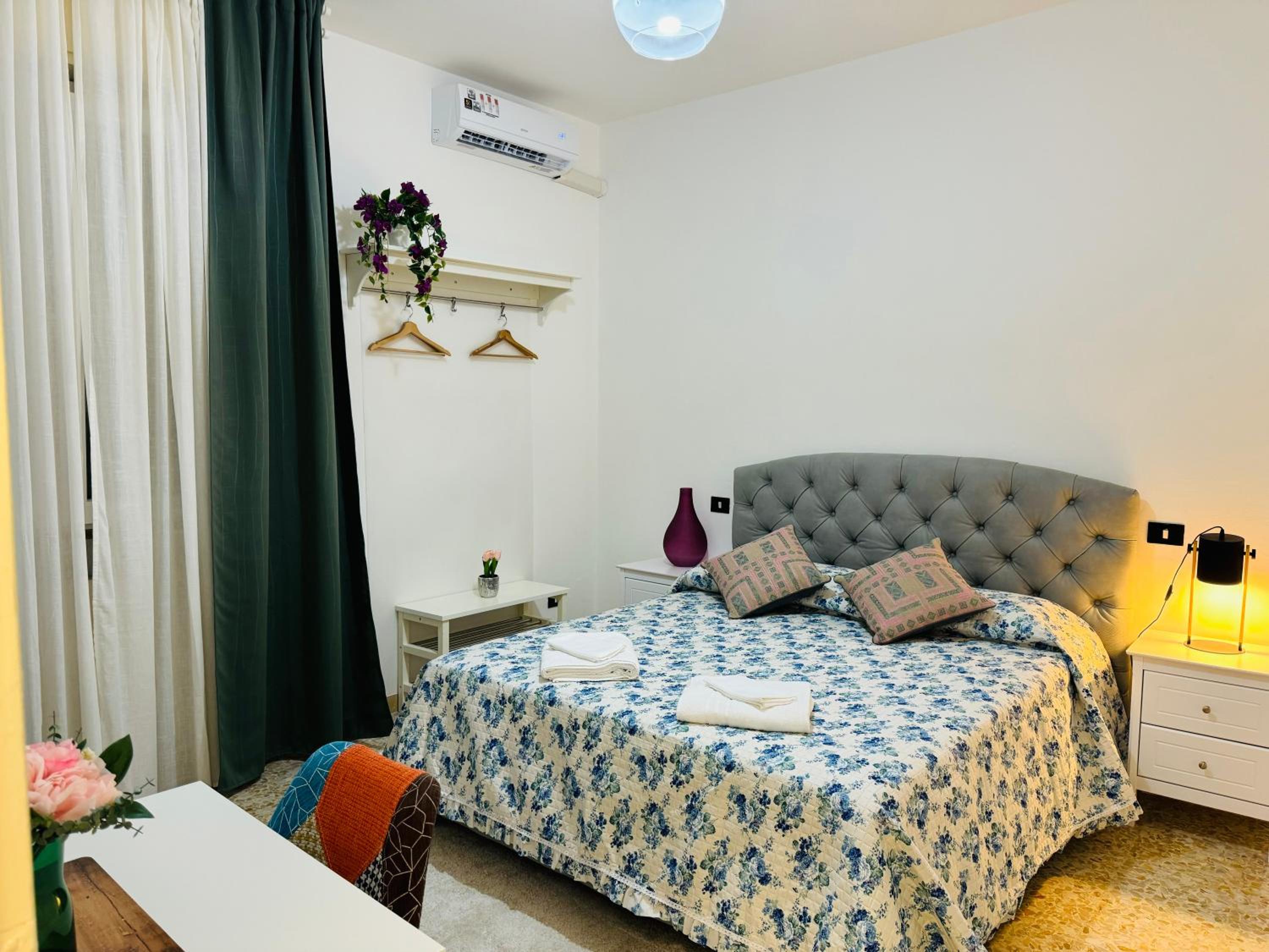 Double Room With Shared Bathroom photo 2