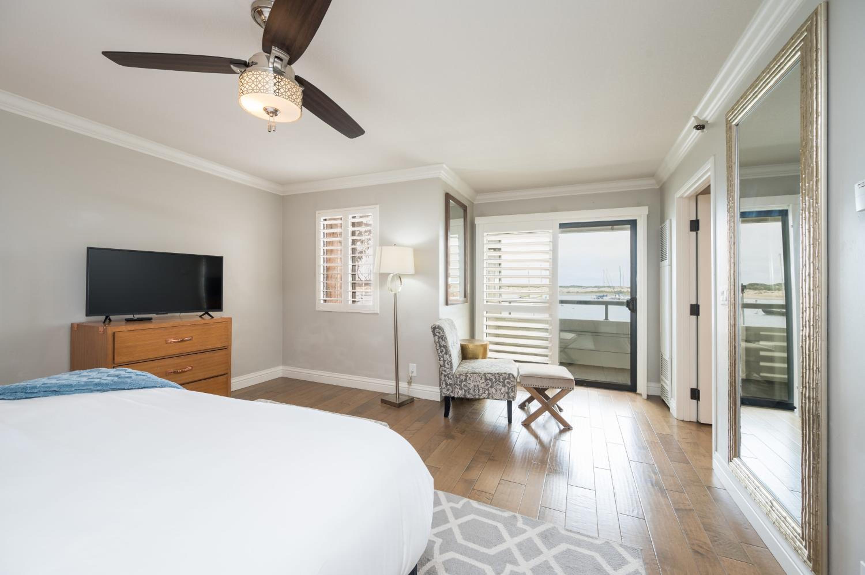 King Suite - Photo 8