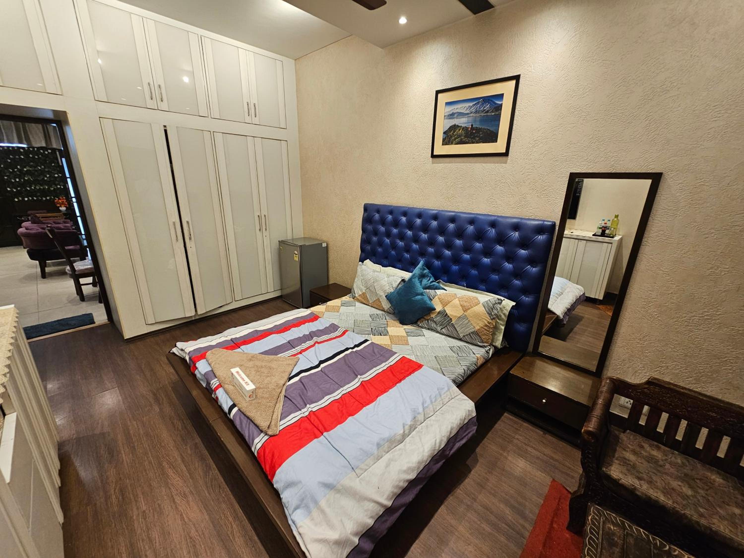 Deluxe Double Room with Balcony - Photo 21