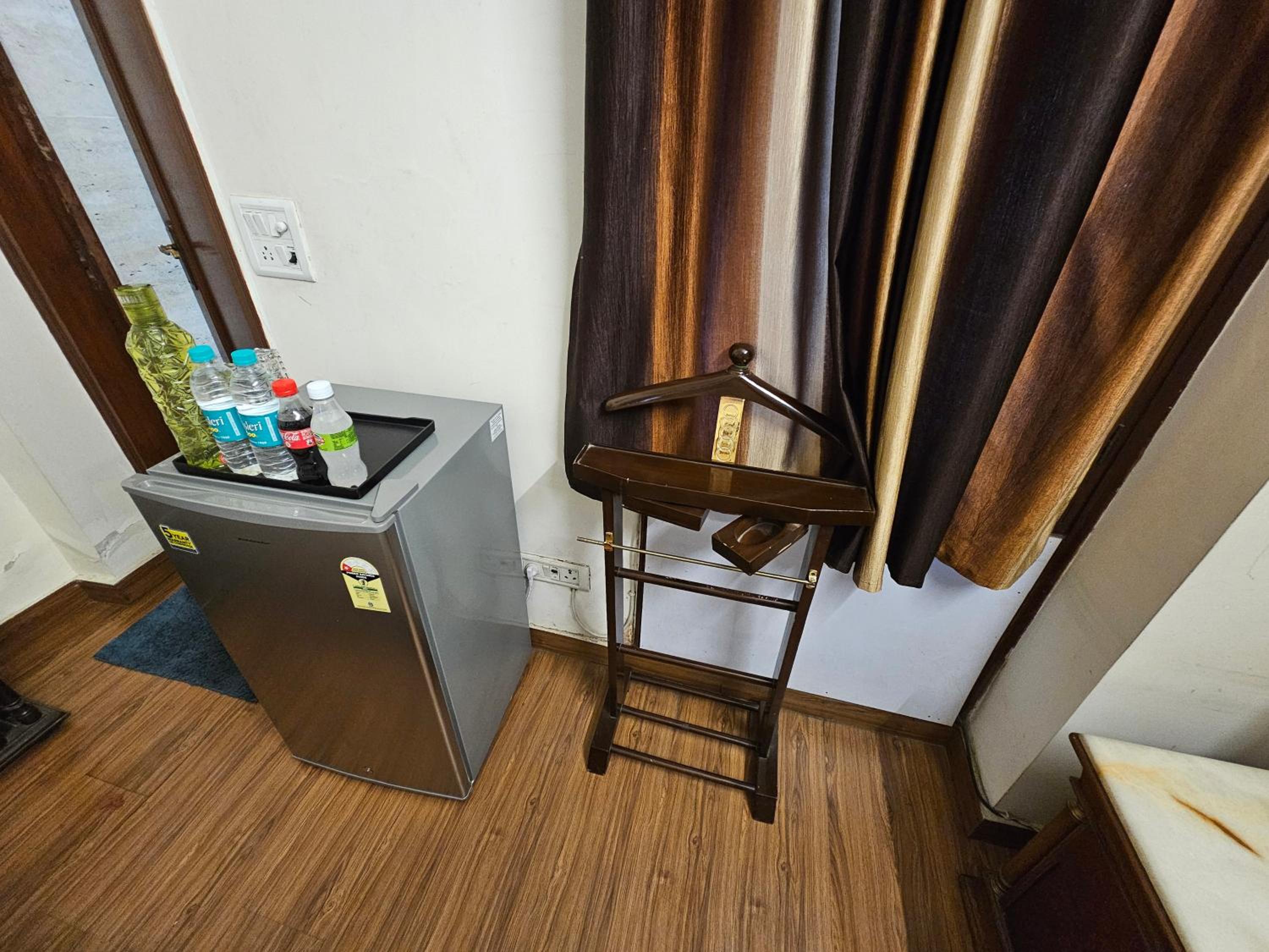 Deluxe Double Room with Balcony - Photo 29