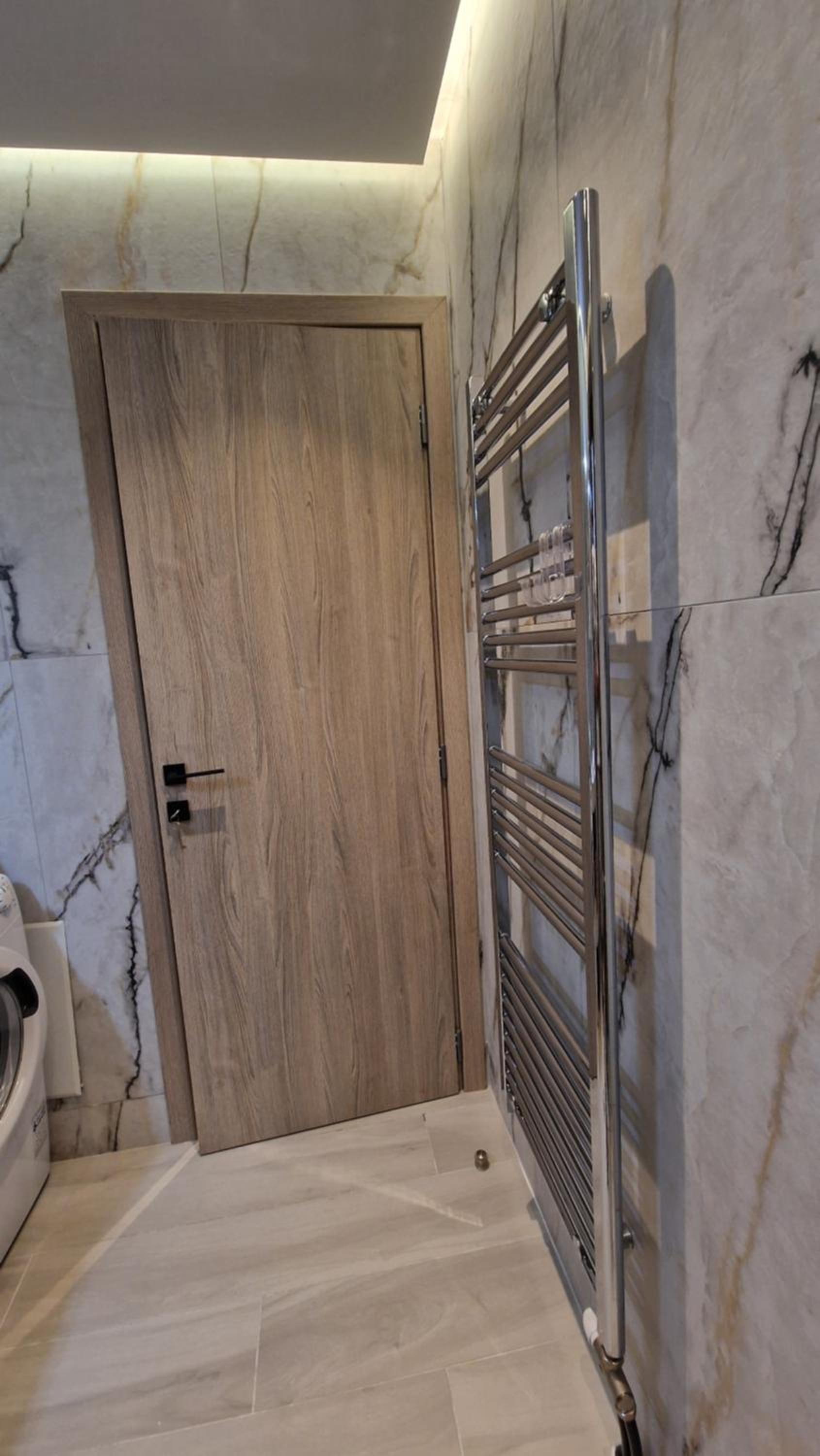 Family Room with Private Bathroom photo 2
