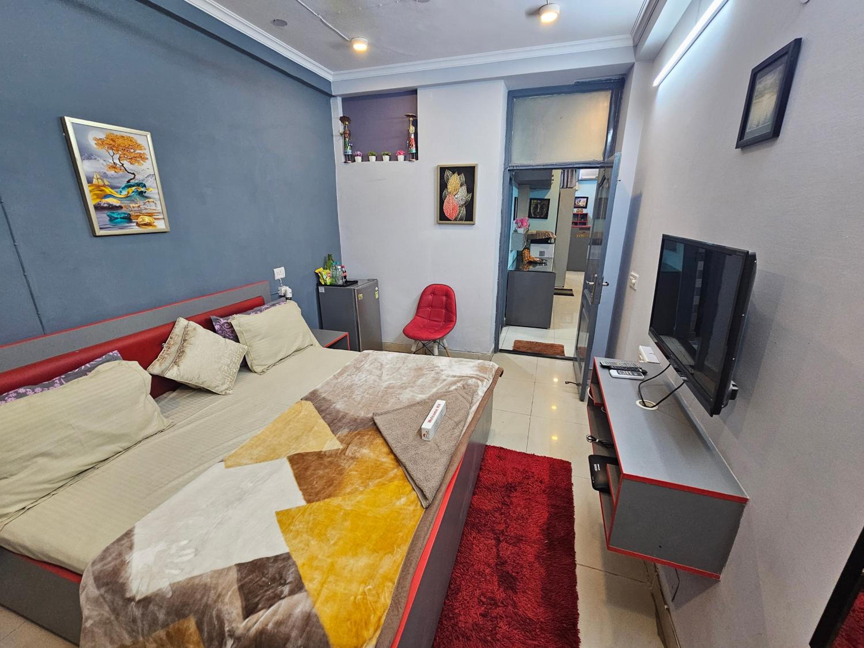 Deluxe King Room - Photo 26