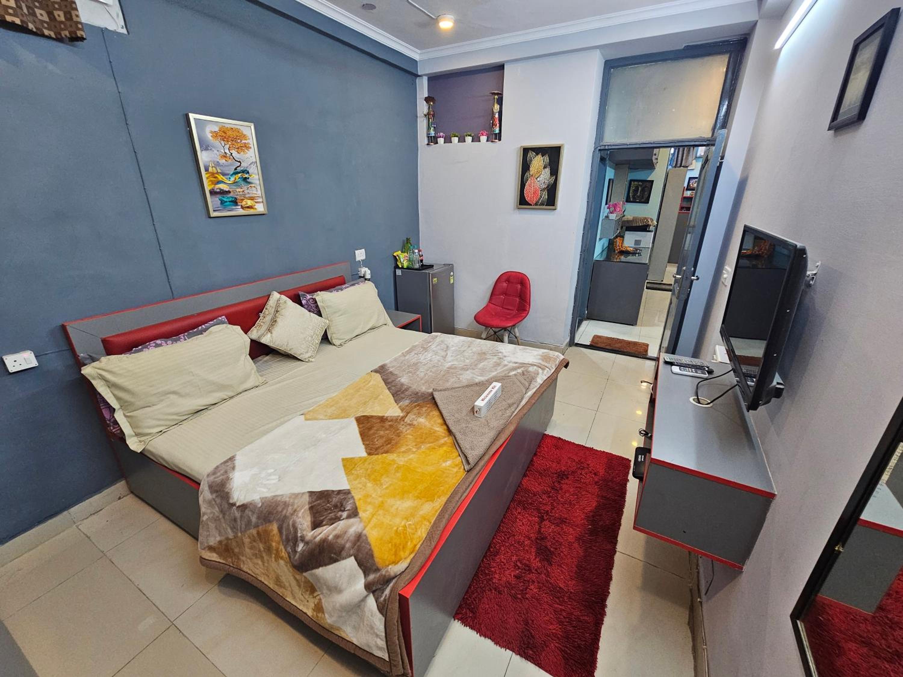 Deluxe King Room - Photo 18