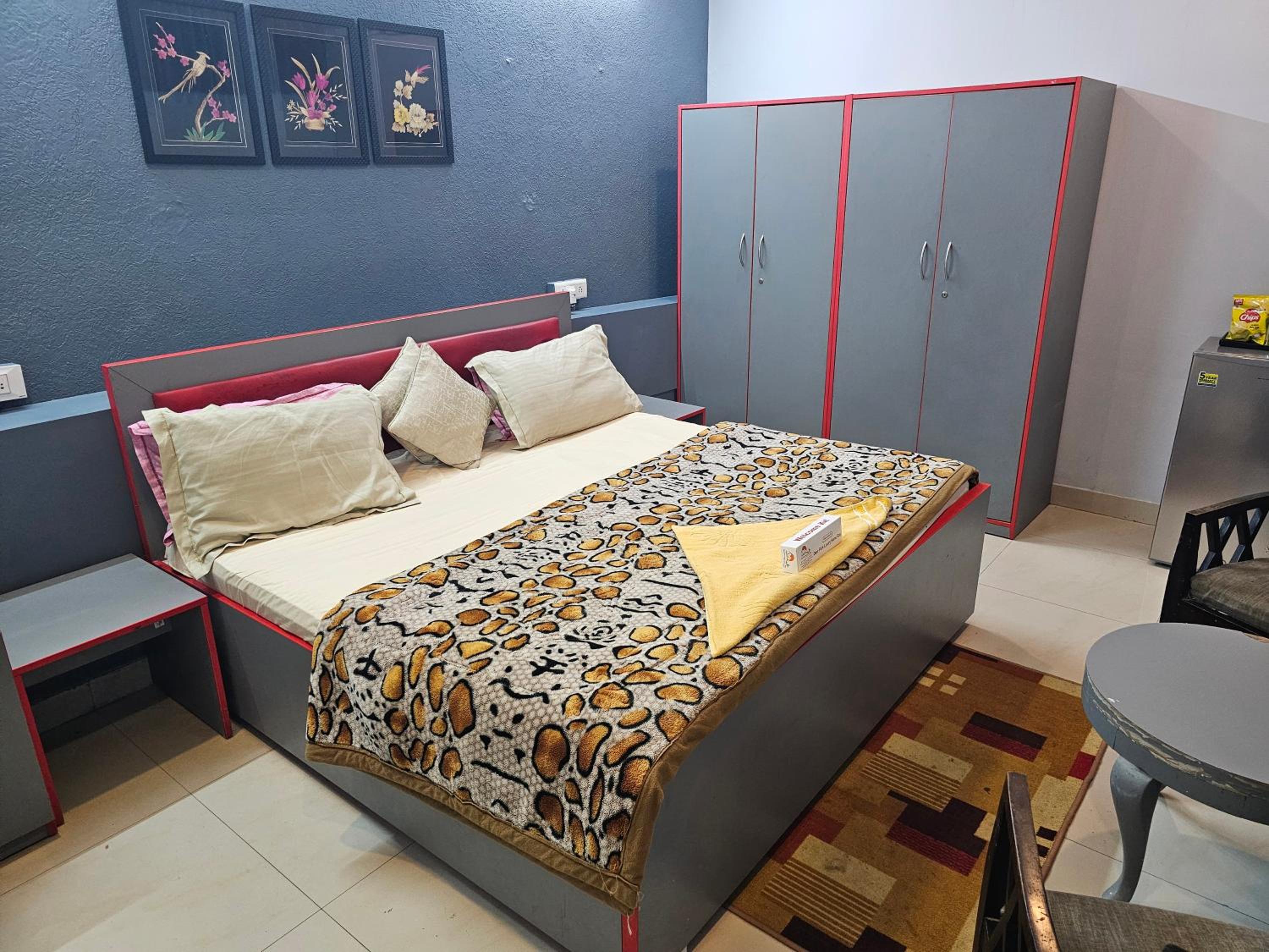 Deluxe King Room - Photo 5