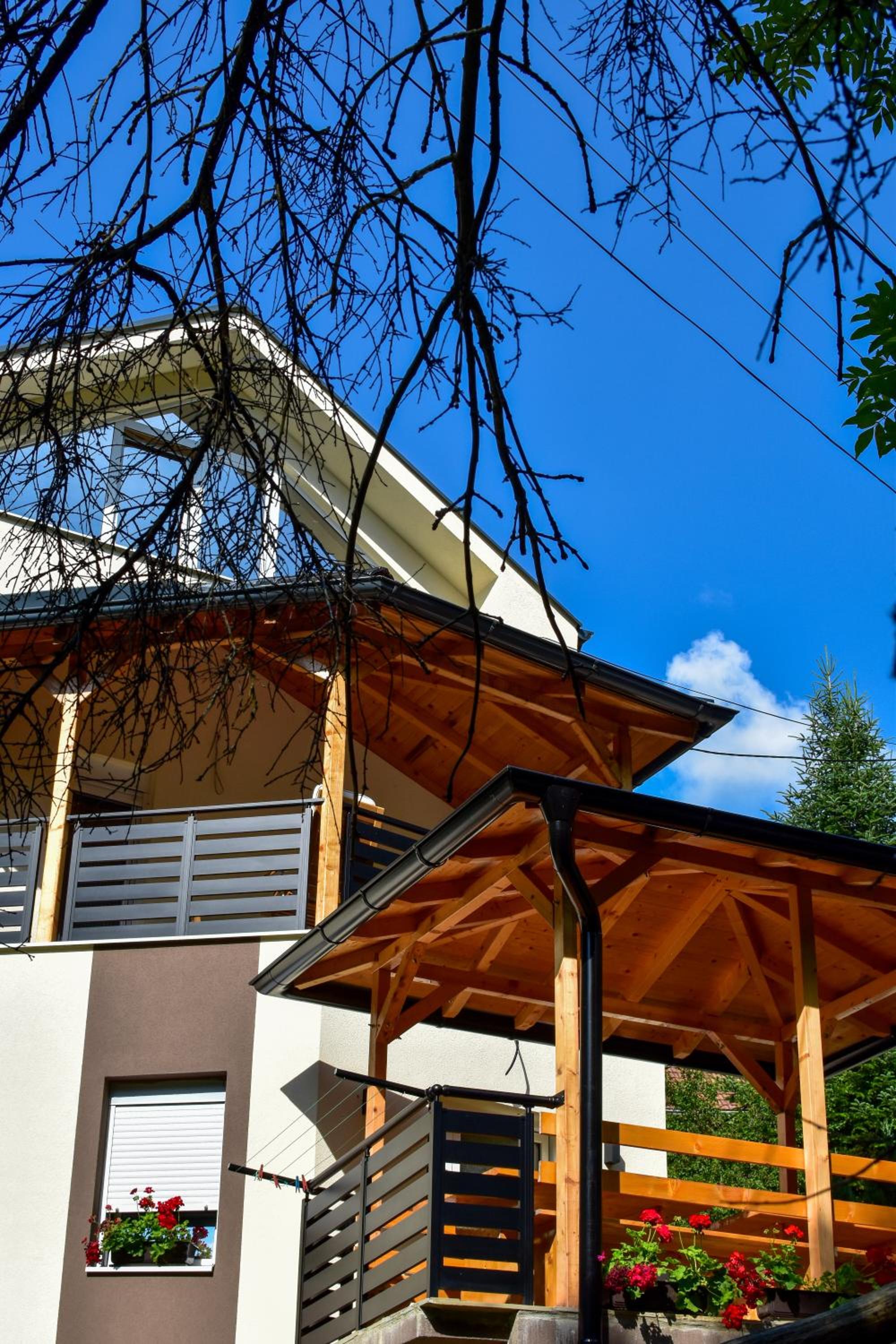 Two-Bedroom Apartment with Balcony photo 3