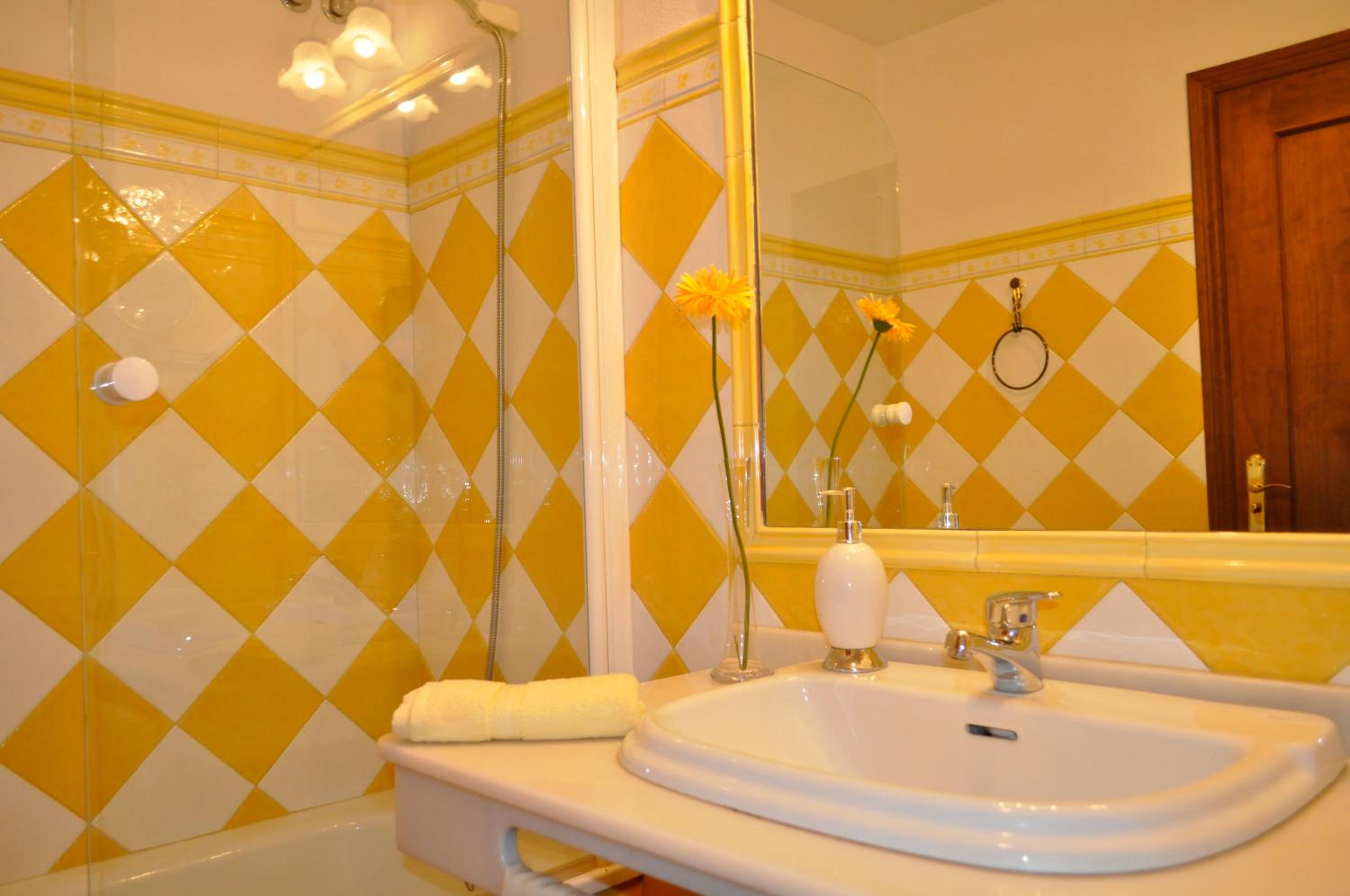 Superior Two-Bedroom Apartment - Photo 8