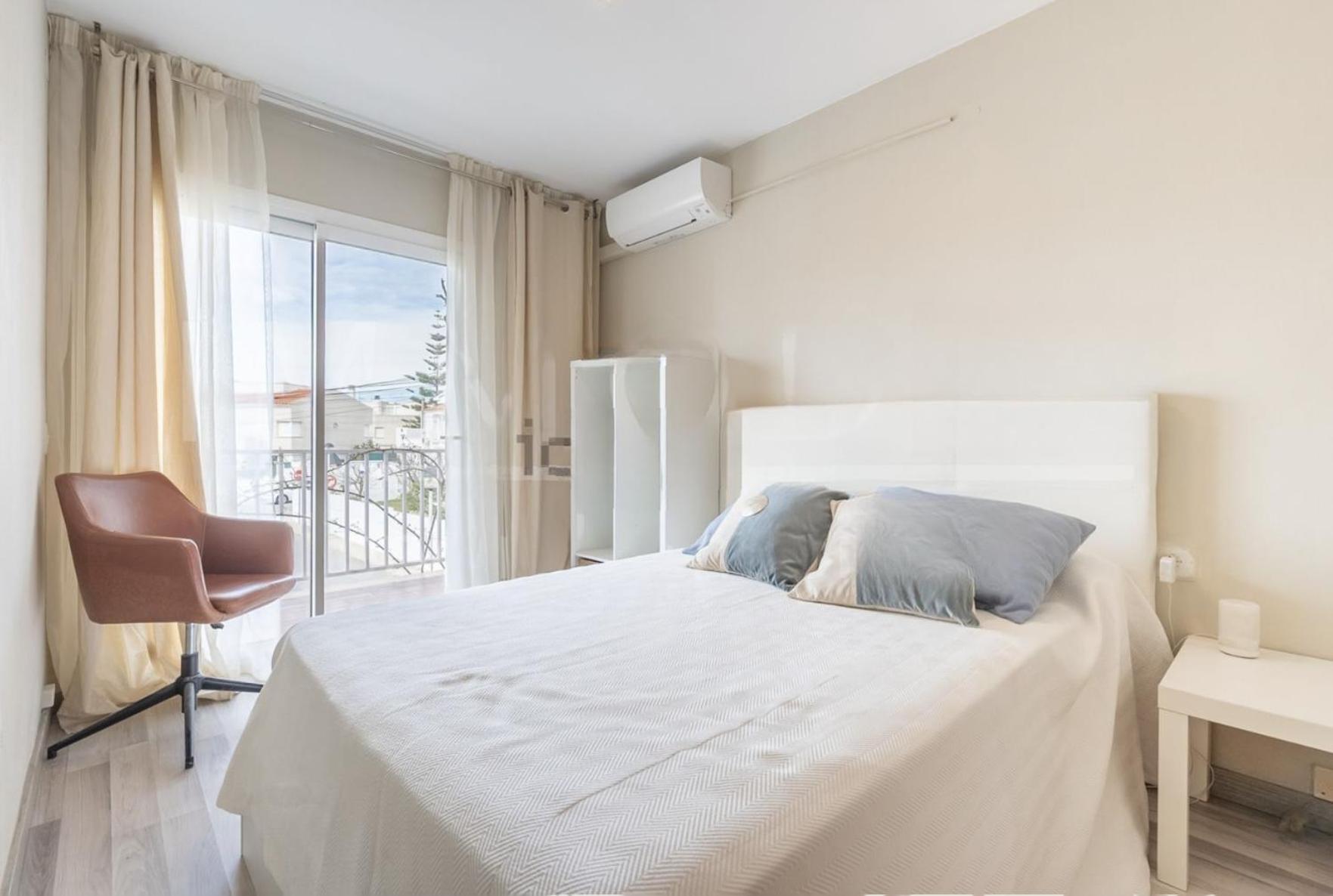 Habitación Doble Estándar con Baño Compartido