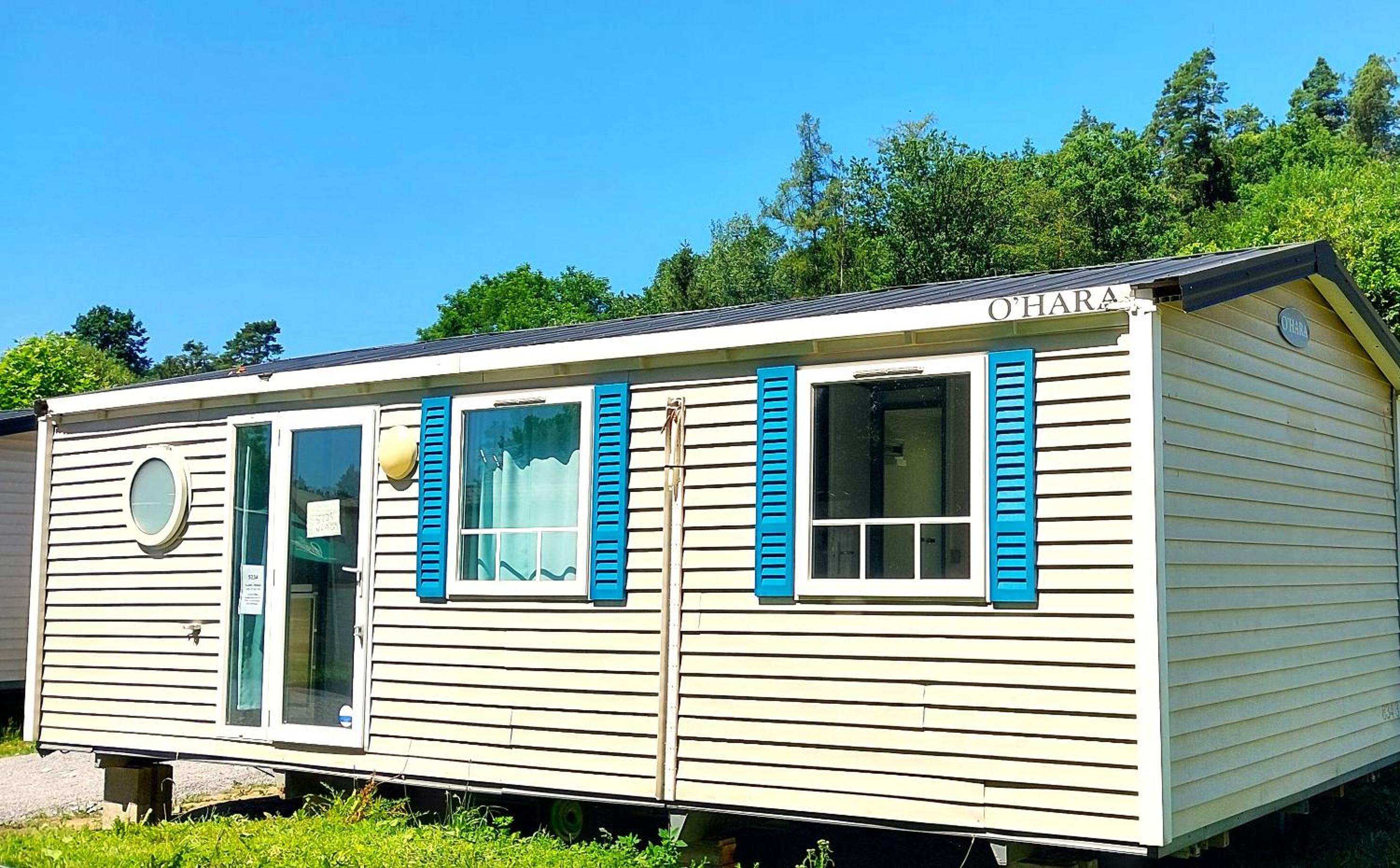 Mobile Home - Photo 14
