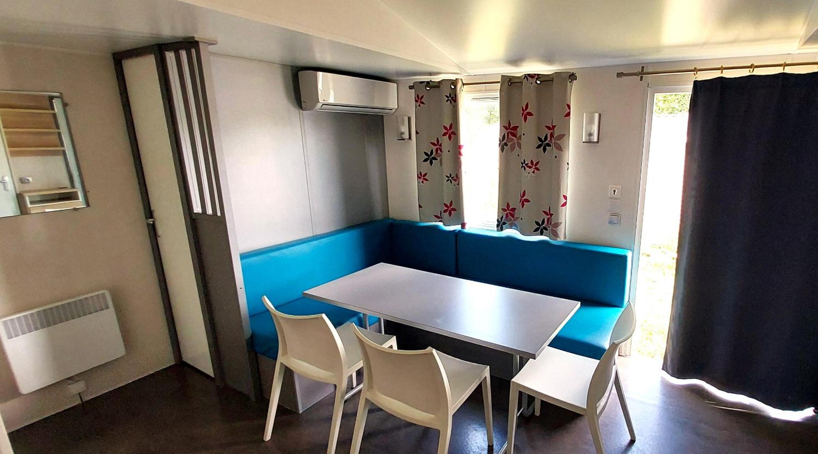 Mobile Home - Photo 32