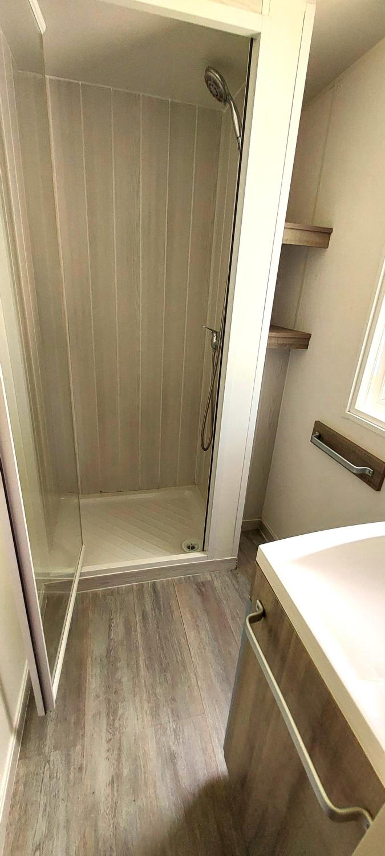 Mobile Home - Photo 21