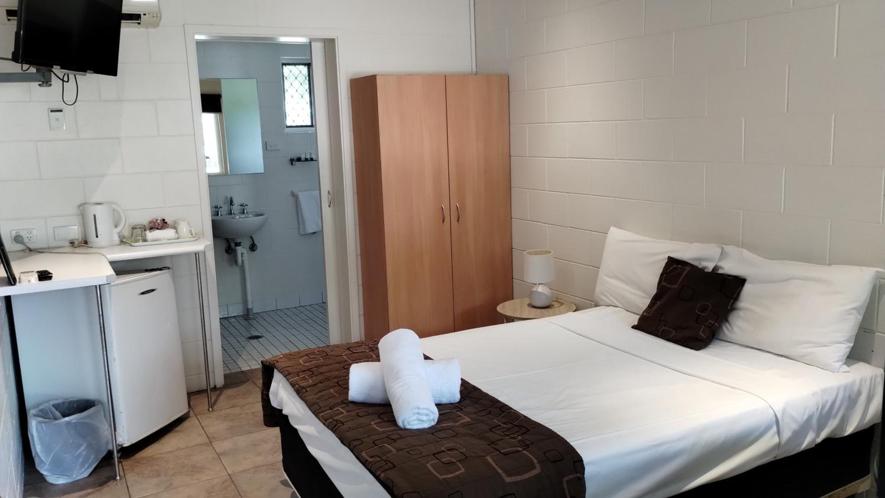 Basic Double Room photo 1