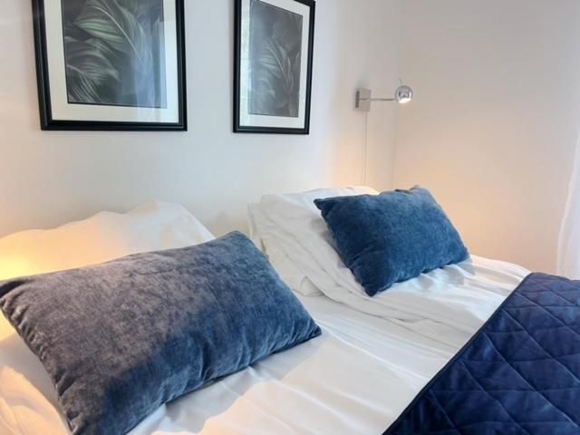 Superior Double Room with Sea View - Photo 9