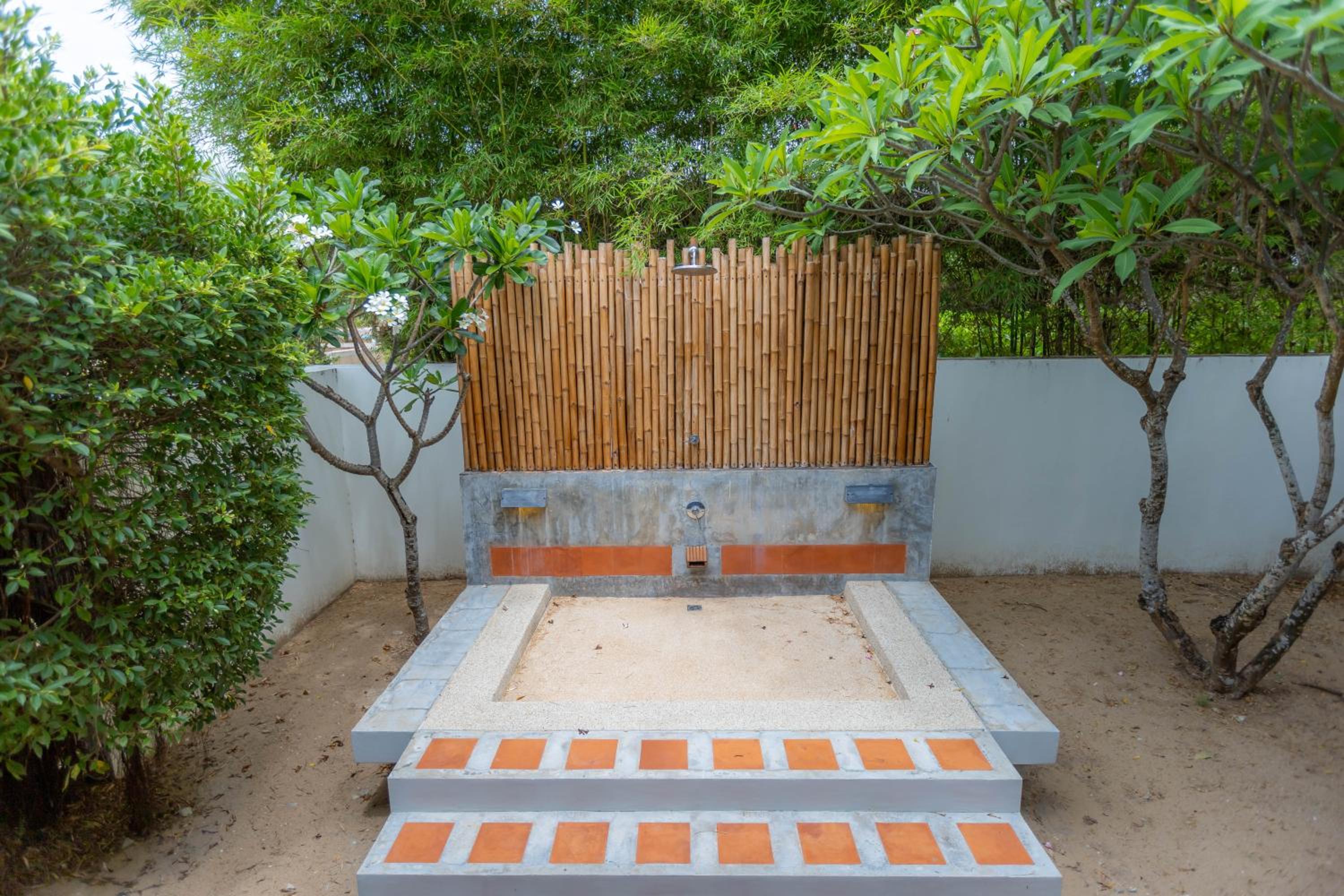 Sirarun Beach Front Villa photo 2