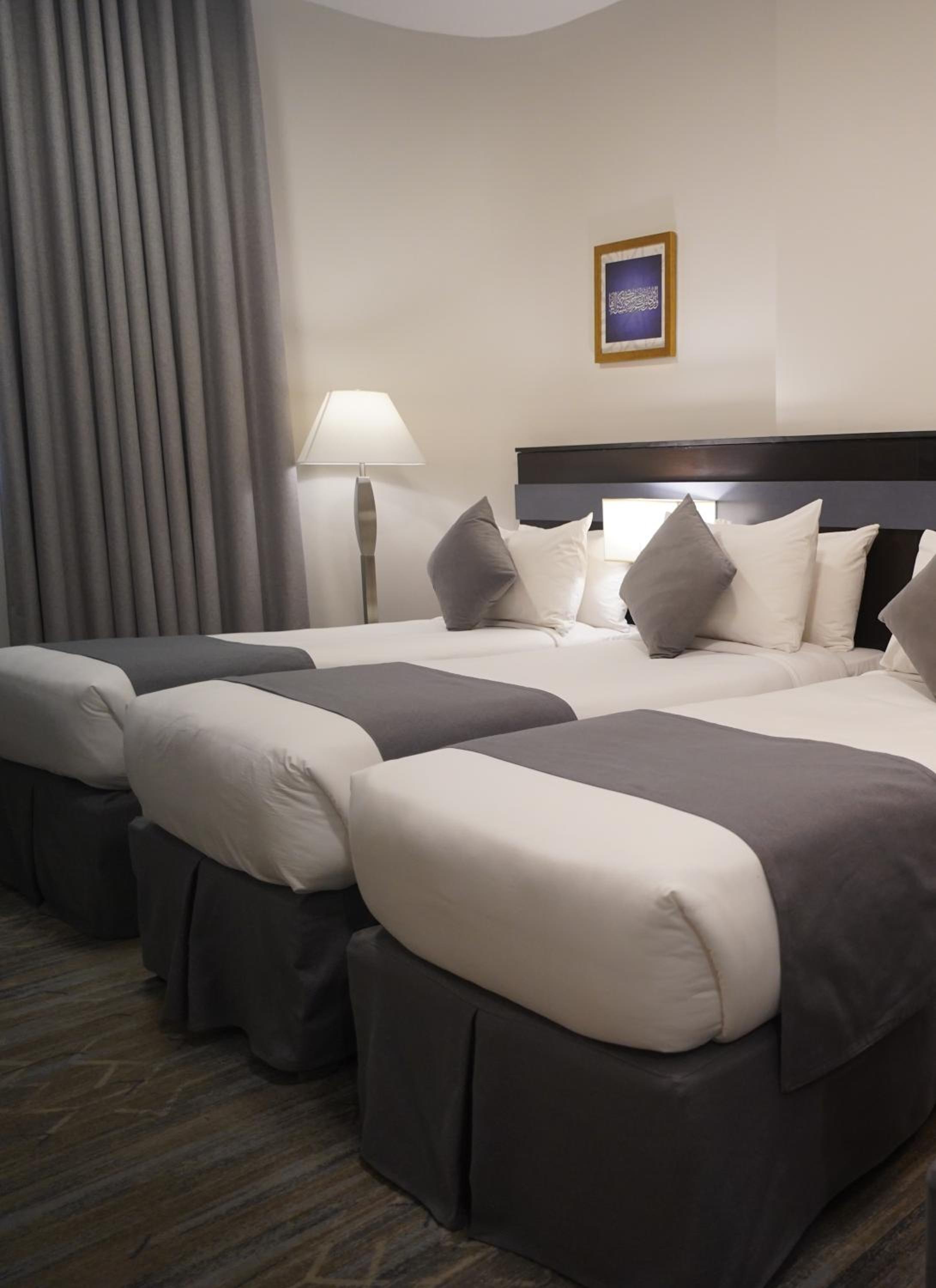 Standard Triple Room - Photo 4