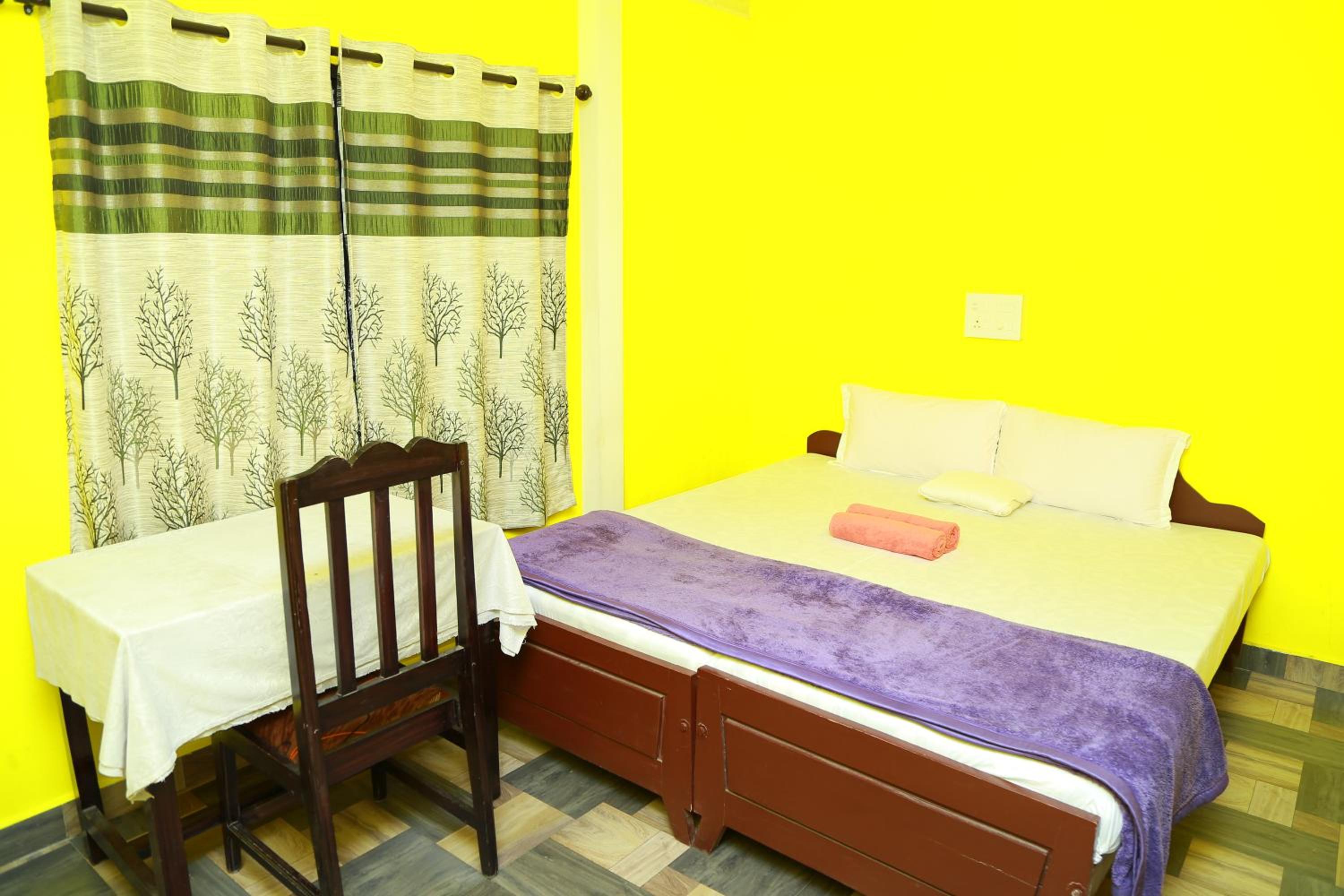 Budget Double Room photo 1