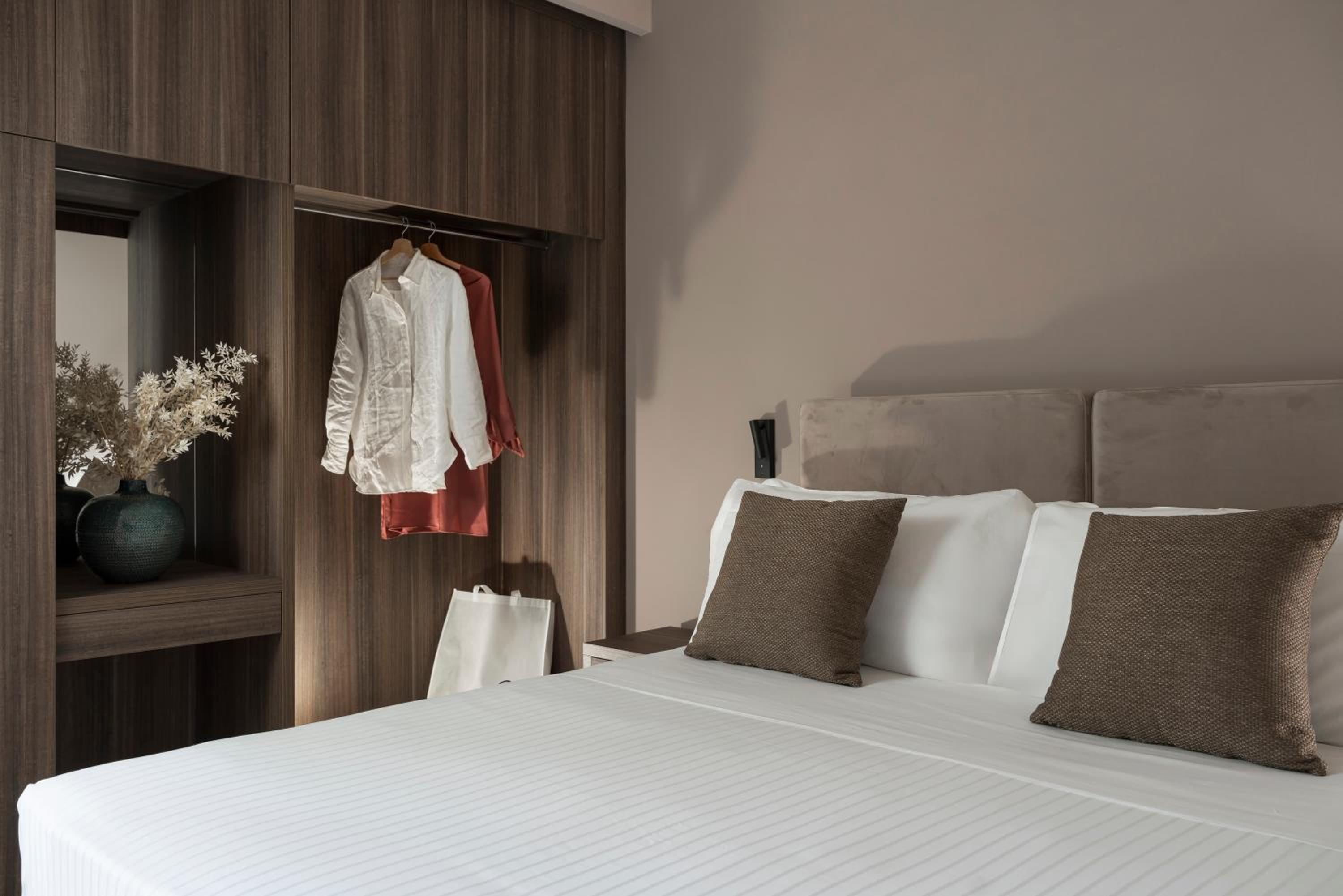 Deluxe Room with Sea View photo 3