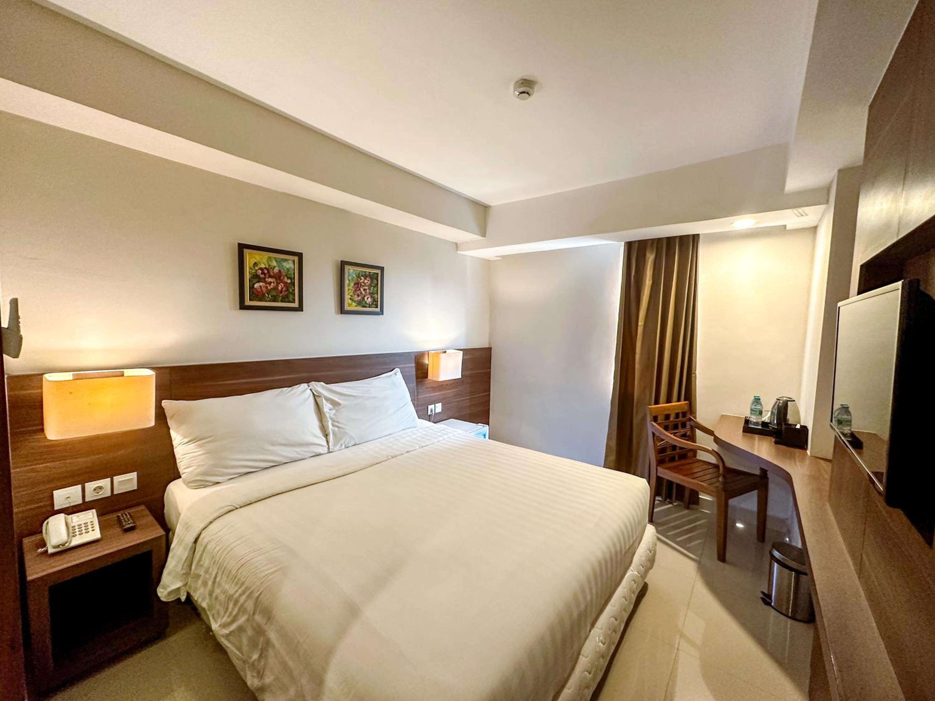 Superior King Room - Photo 2