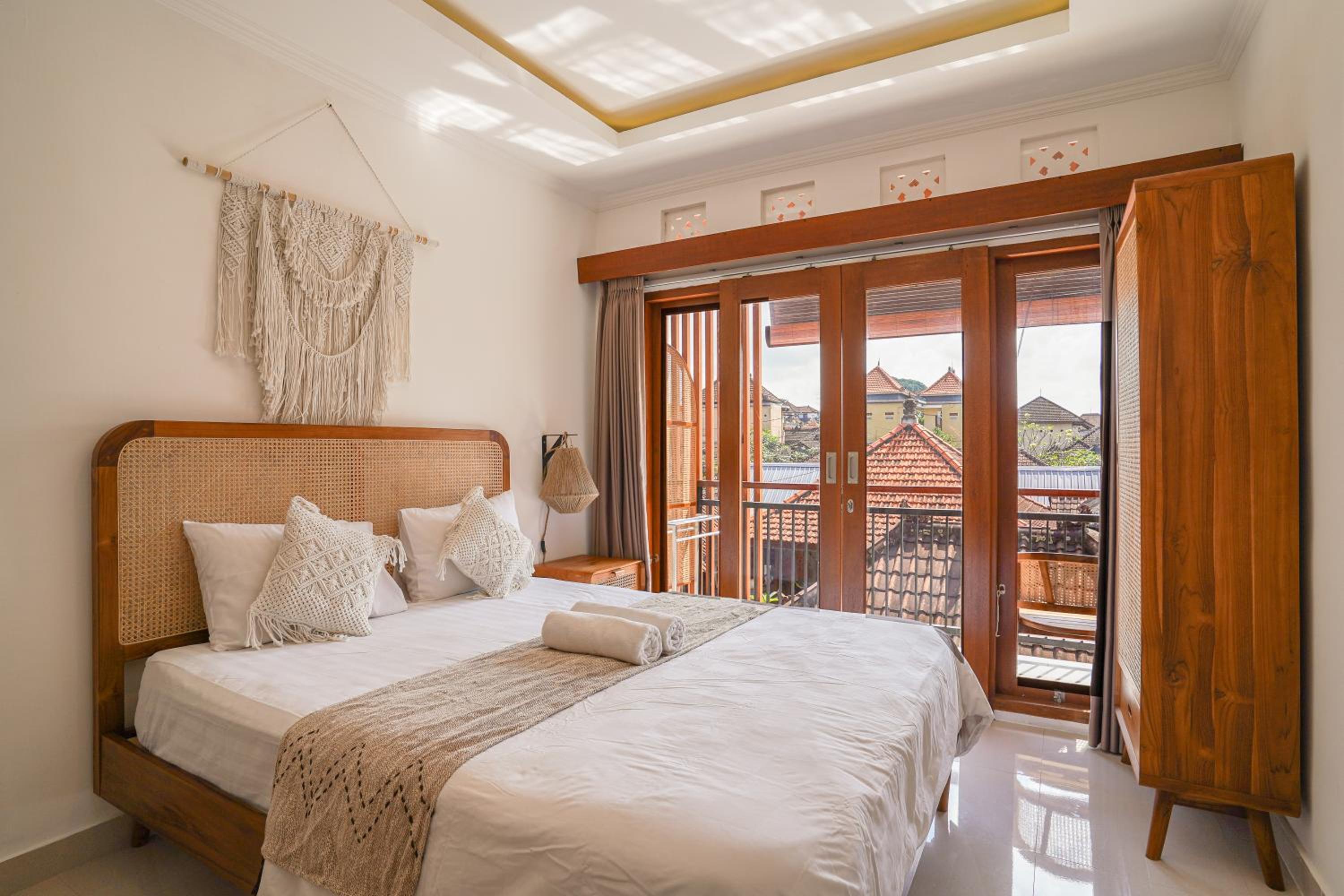 Deluxe Double Room with Balcony - Photo 1