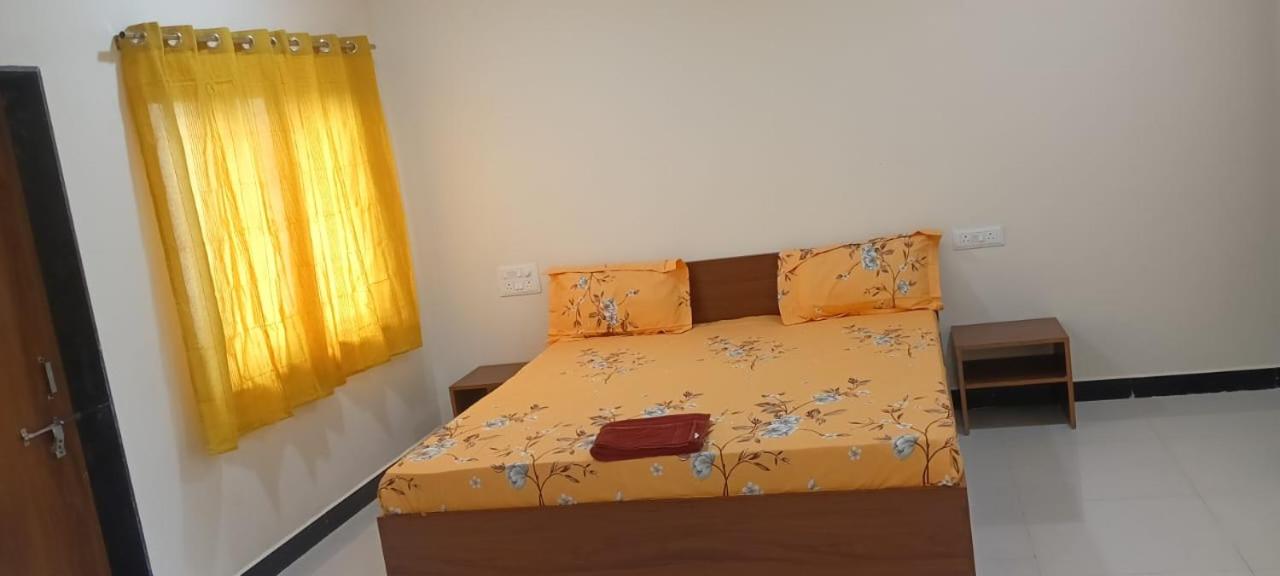 Deluxe Double Room with Balcony photo 2