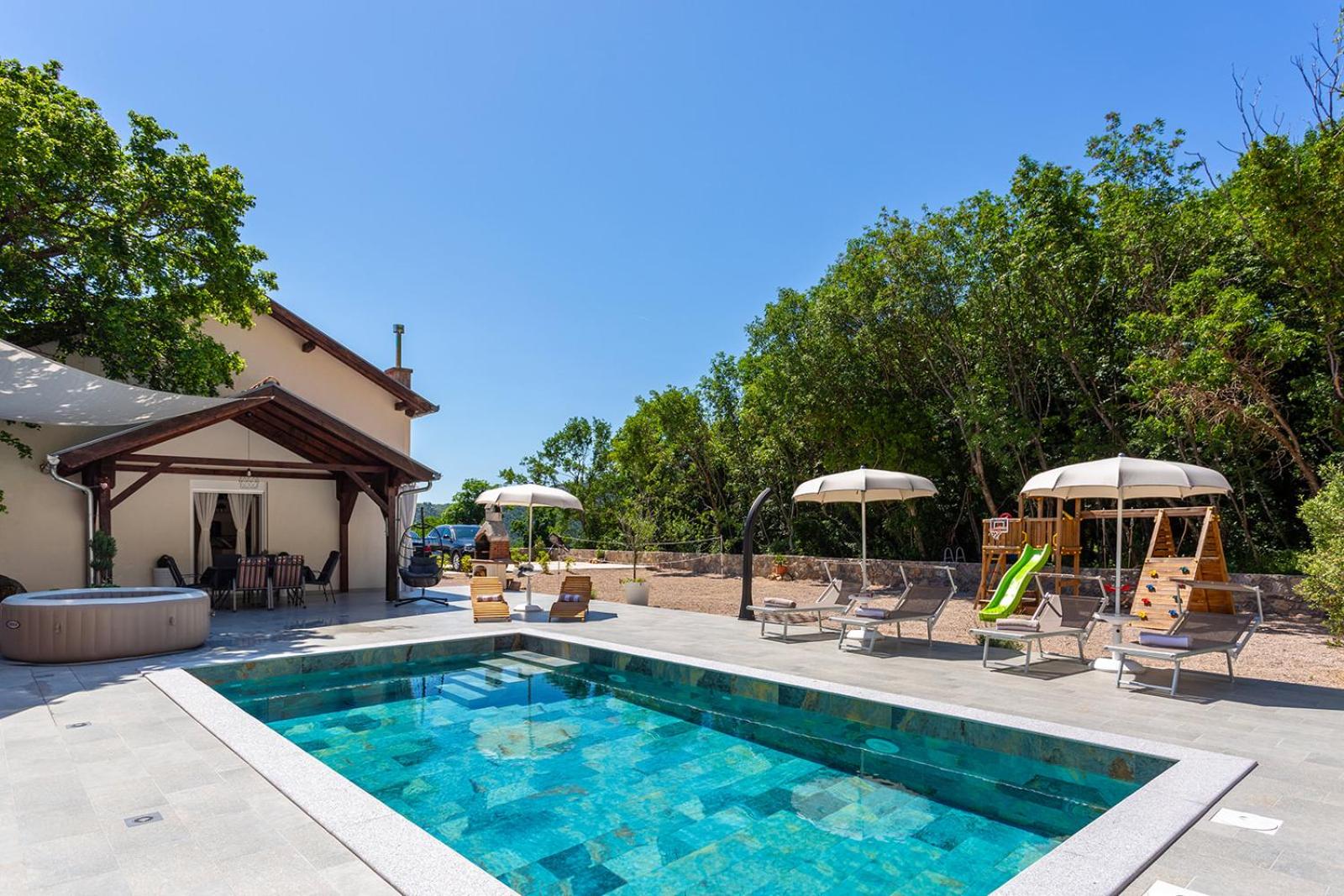 Villa with Private Pool photo 3